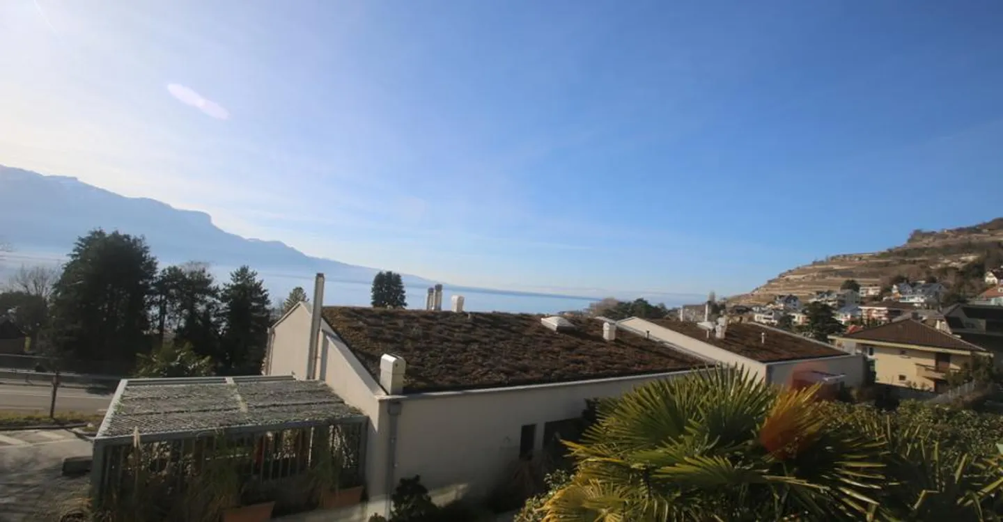 Casa Bifamiliare Moderna con Vista - Foto 2 di 17