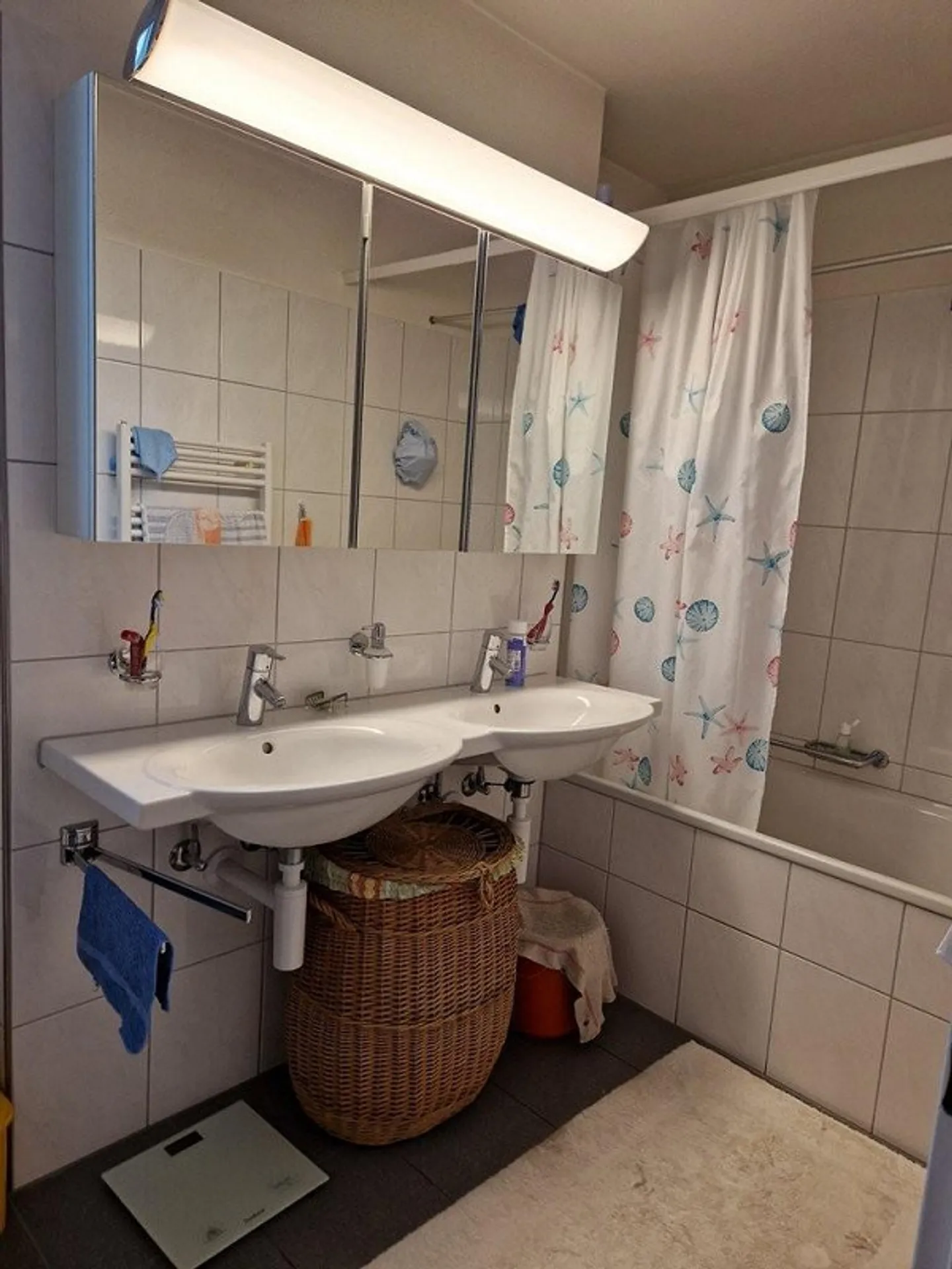 4.5 Zimmer-Wohnung in ruhiger Wohnlage mit Aussicht - Foto 8 di 9