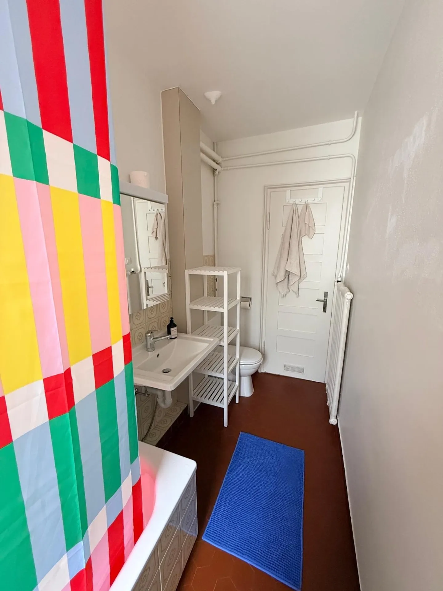 CHAMBRE MEUBLÉE DANS UN APPARTEMENT PARTAGÉ STYLÉ - Photo 9 sur 10