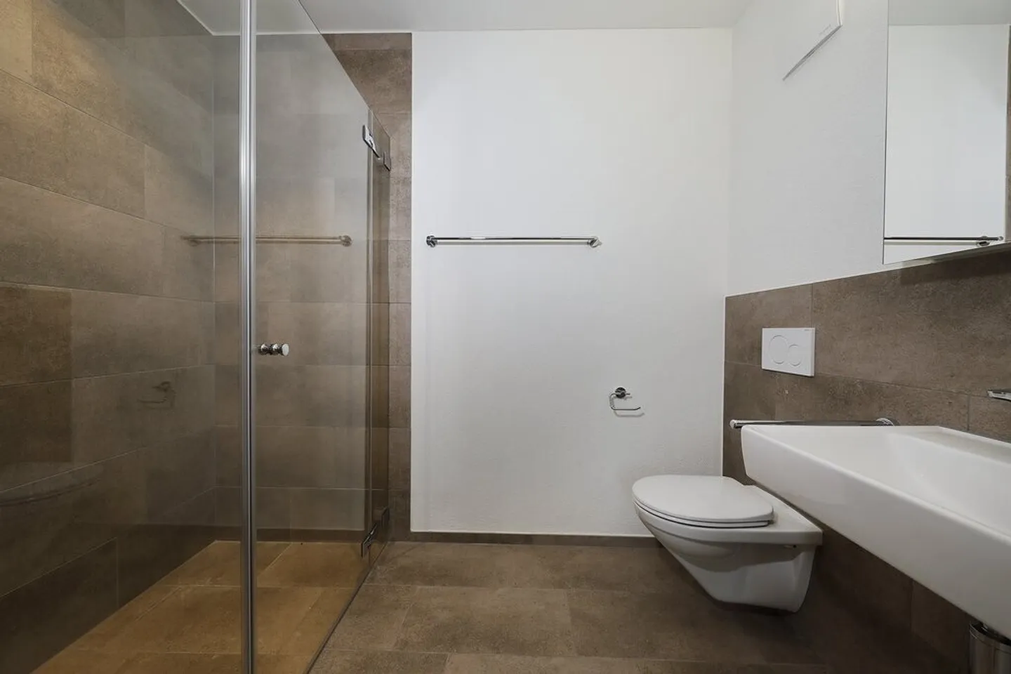 Appartement moderne avec grand balcon - Photo 8 sur 10