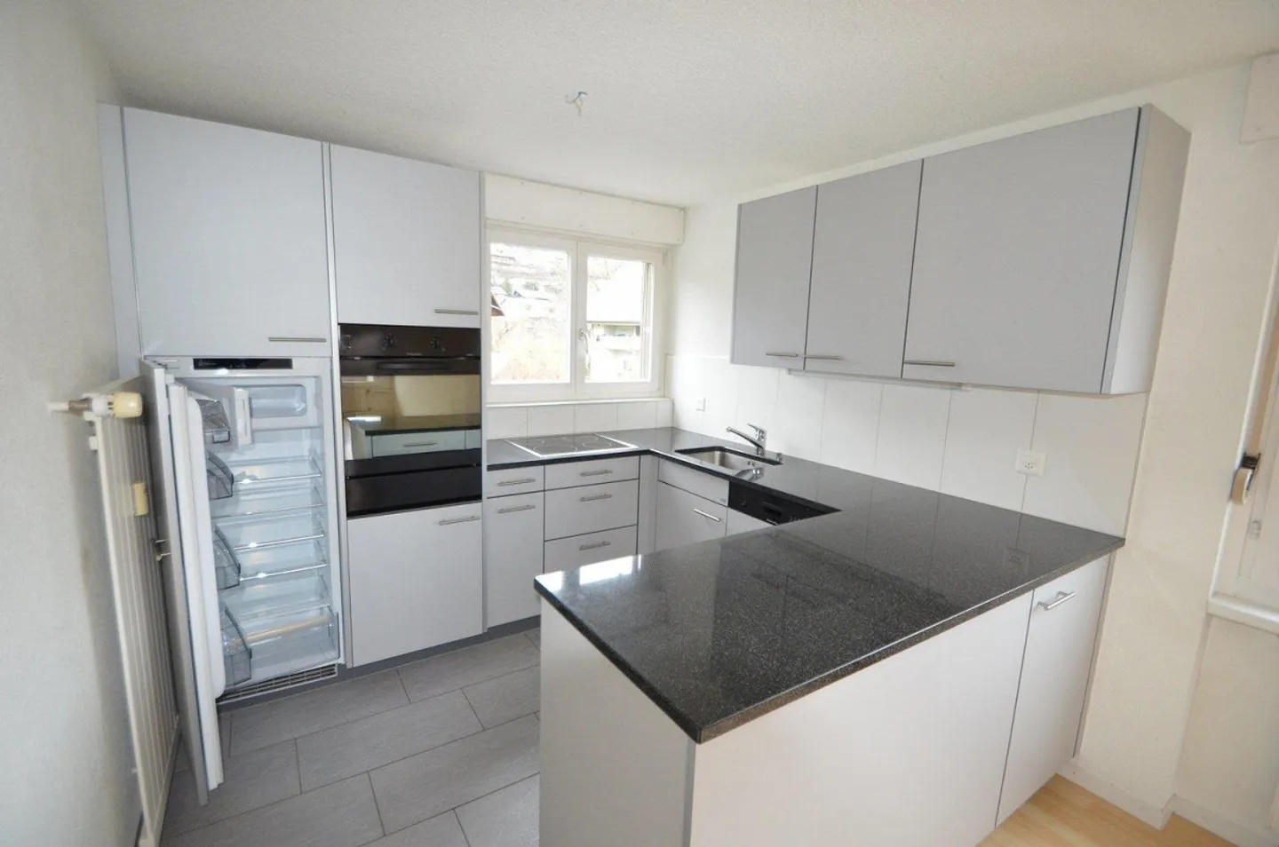 Modernes Apartment in Steffisburg - Foto 8 von 10