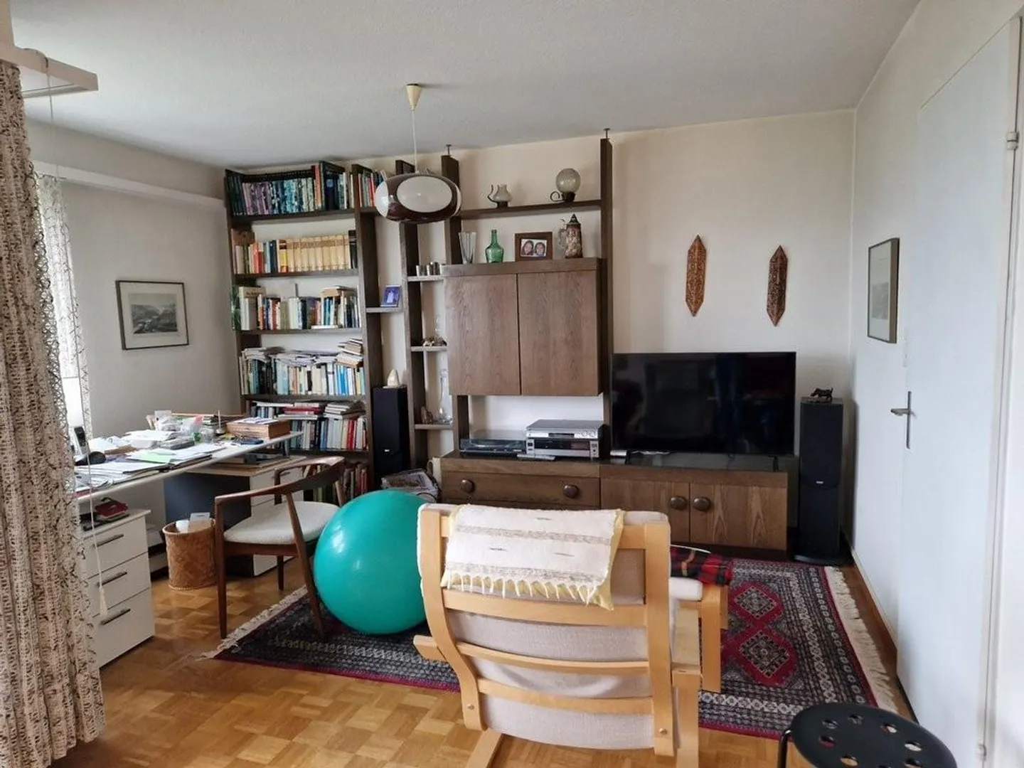 4.5 Zimmer-Wohnung in ruhiger Wohnlage mit Aussicht - Foto 7 di 9