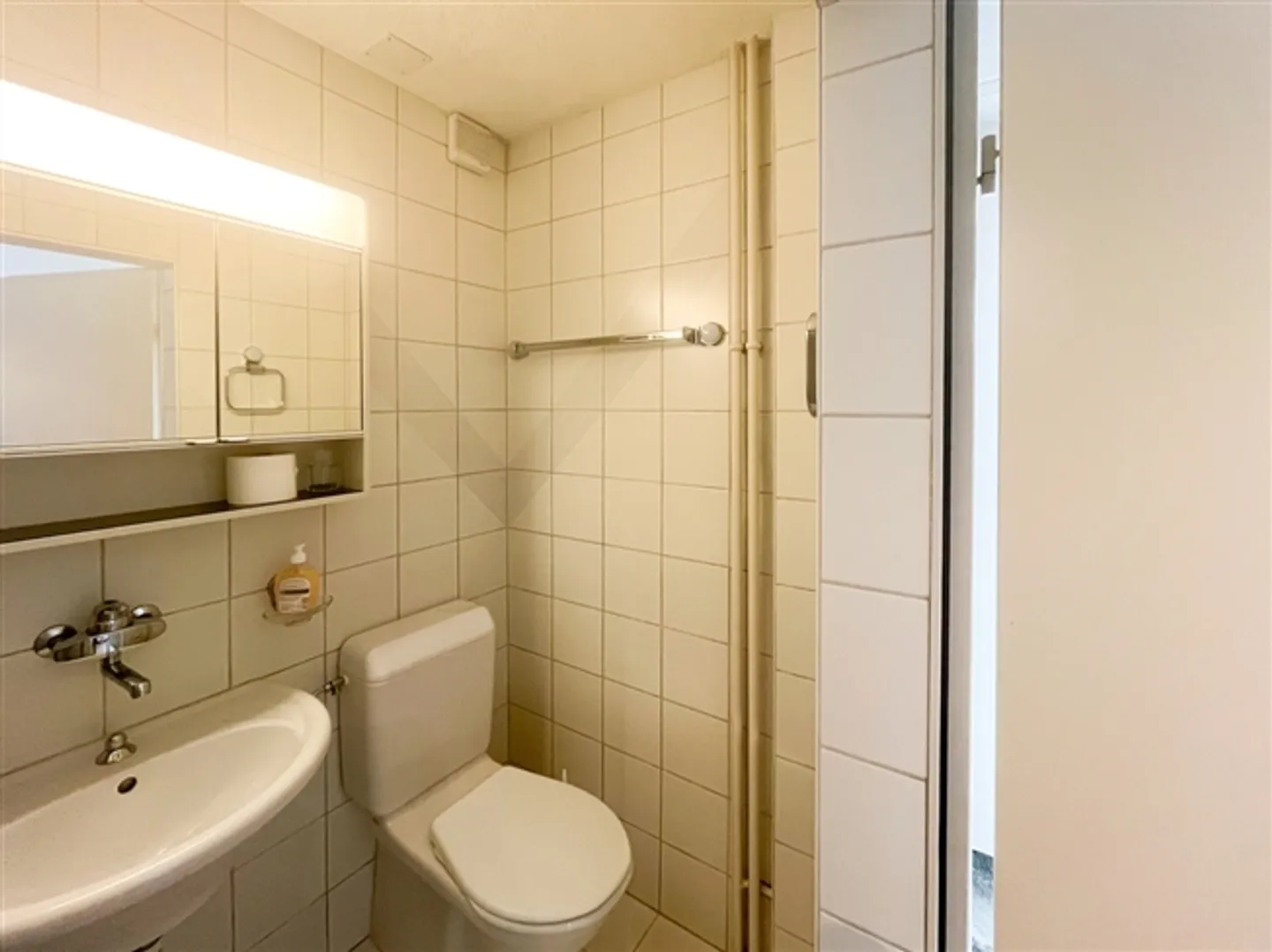 Office space for rent - Photo 5 of 6