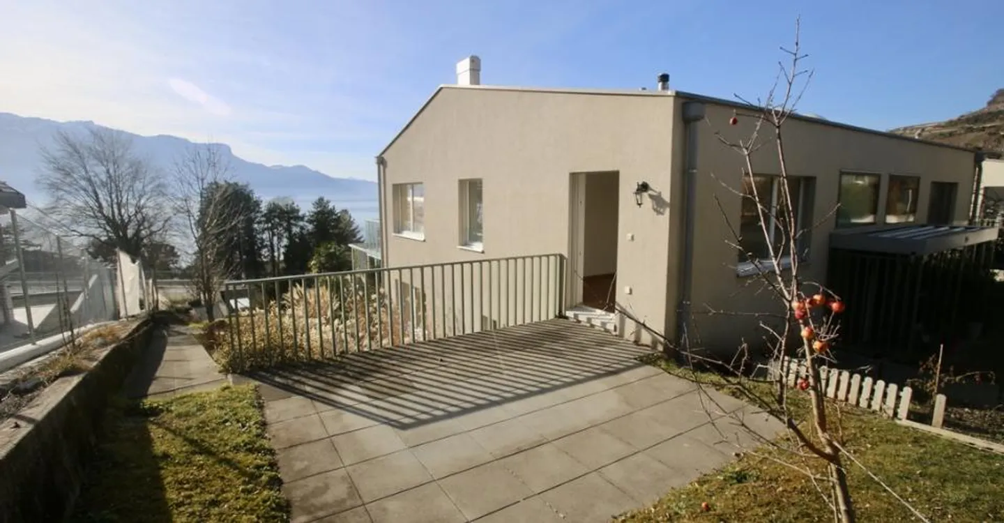 Casa Bifamiliare Moderna con Vista - Foto 13 di 17