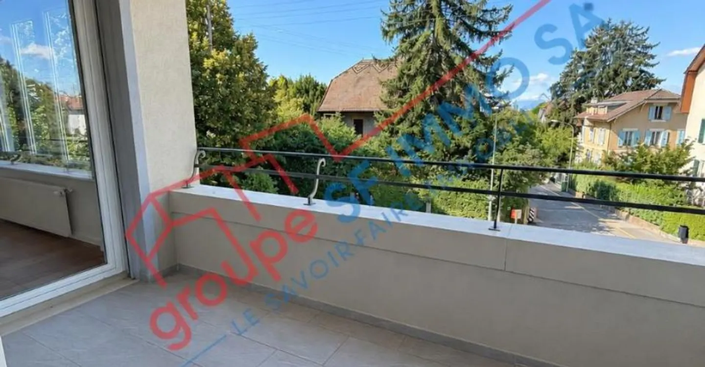 Charming renovated 4.5-room apartment in Prilly, quiet and bright - Photo 4 of 10