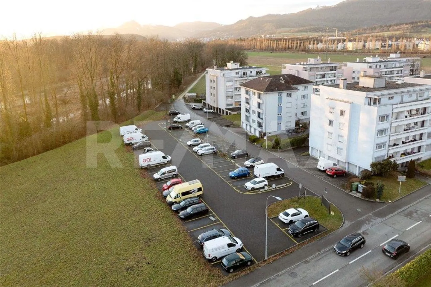 Large parking area with great return - Photo 1 of 5