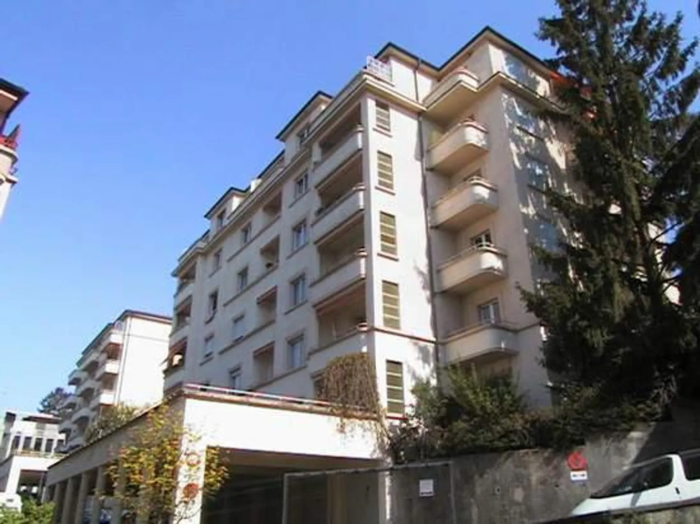Gebäude in der Nähe des Stadtzentrums - Befristeter Mietvertrag - Foto 1 von 1