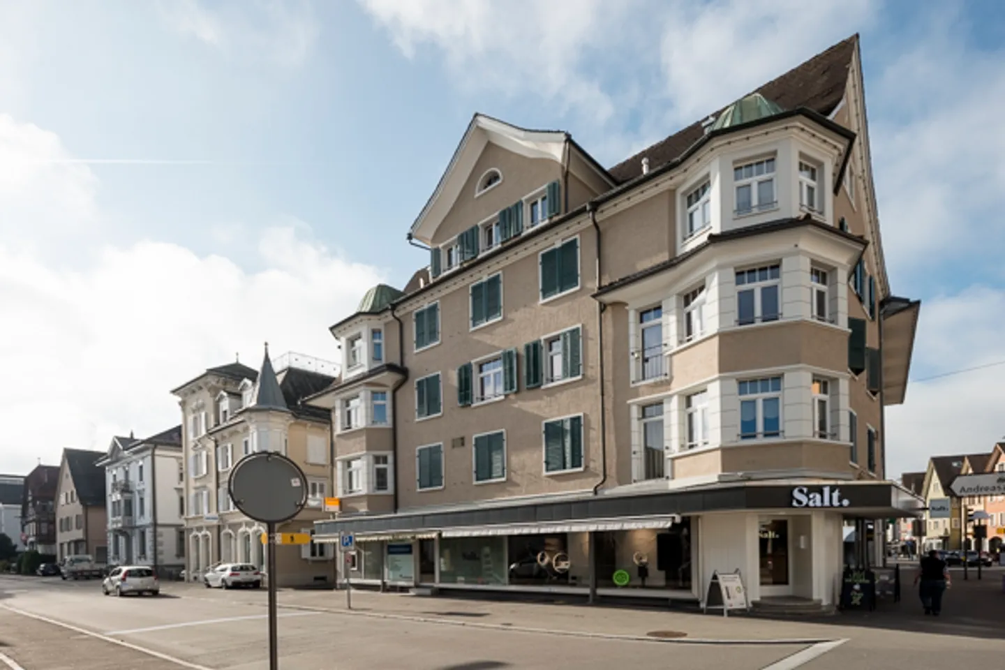 Apartment for rent - Photo 2 of 7