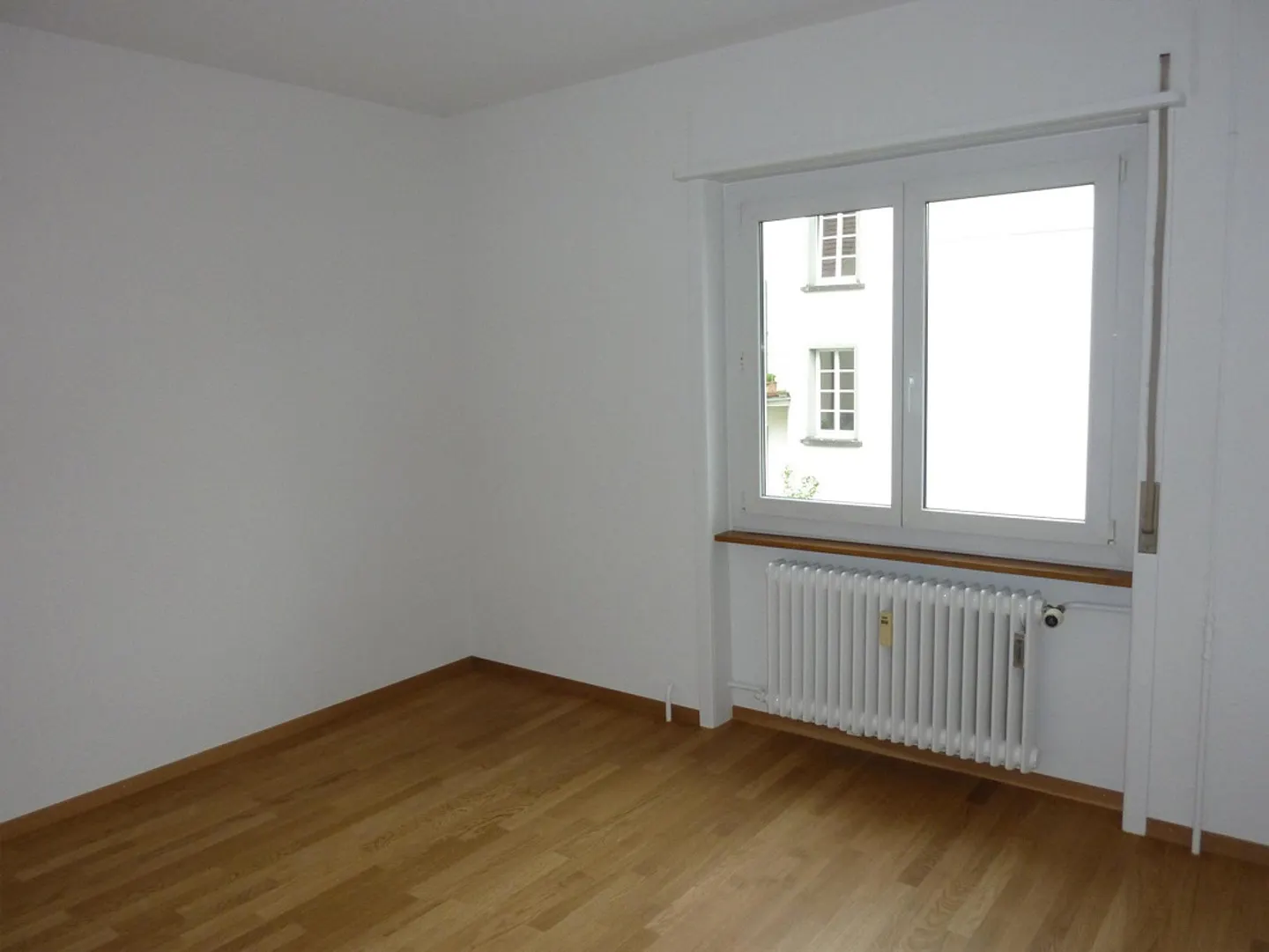 Cozy Apartment in Bern - Your New Home! - Photo 3 of 9