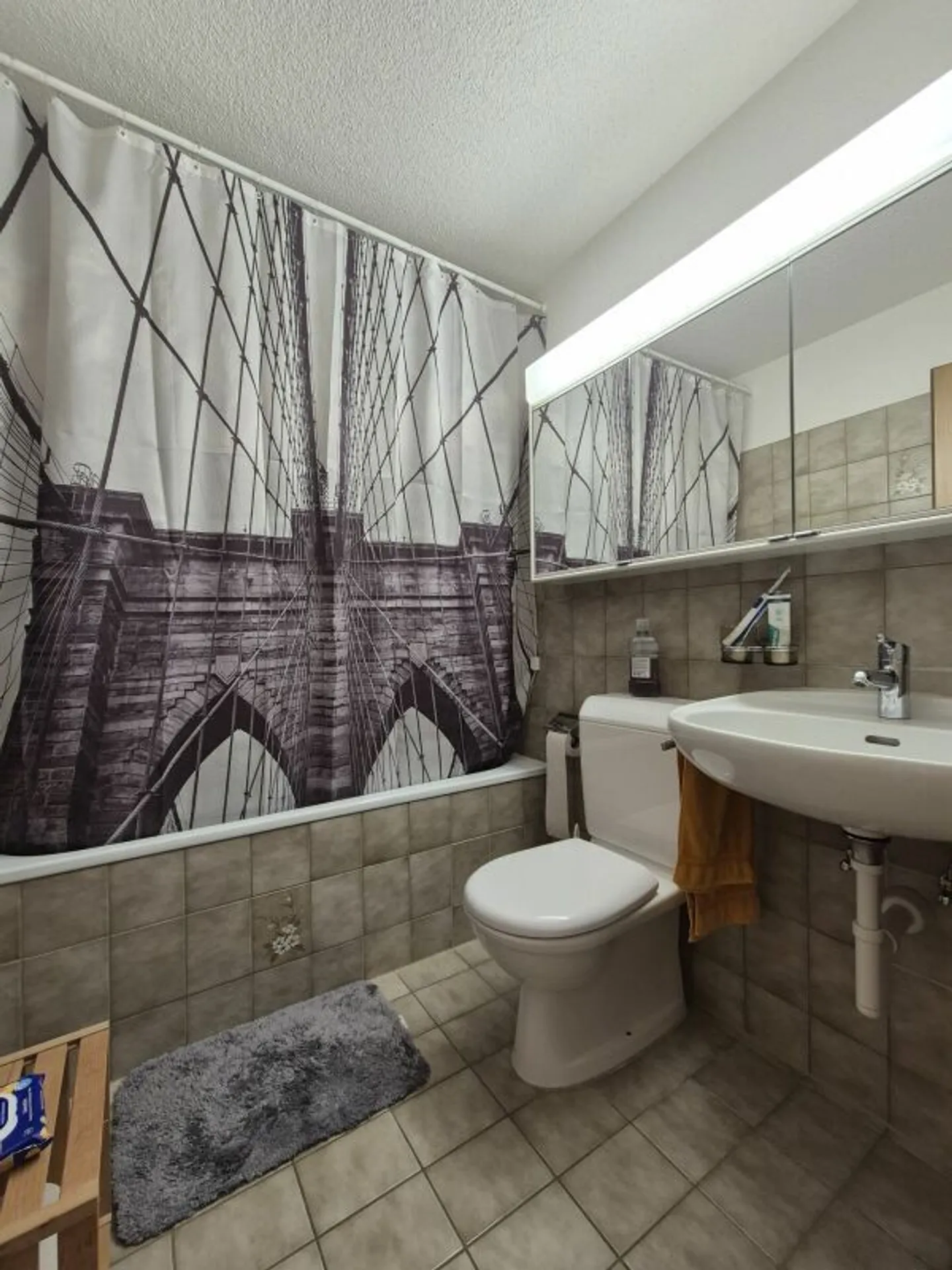 Appartement 2.5 pièces abordable avec balcon et vue sur la montagne - Photo 5 sur 6