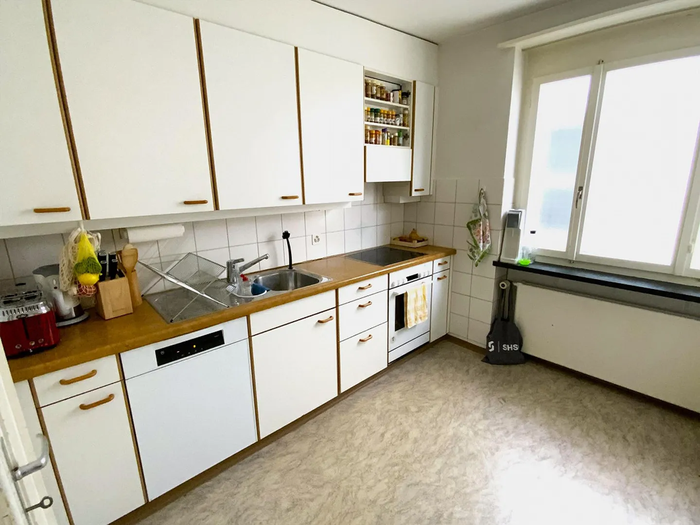 Charming 4-room old building apartment - limited until 31.07.2027 - Photo 4 of 5