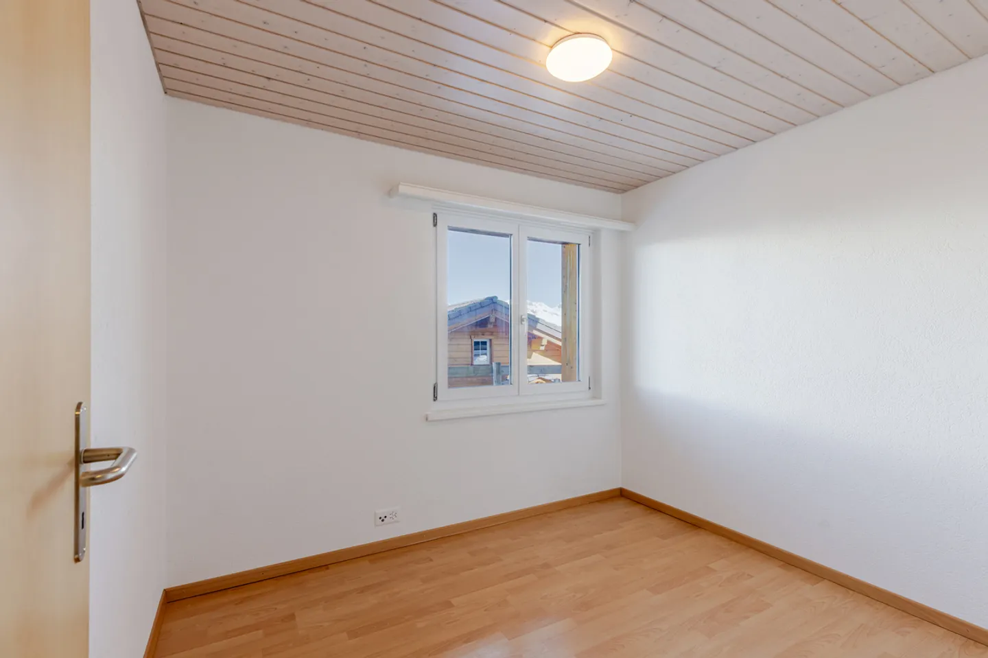 Appartamento con 4,5 stanze, terrazza e vista splendida - Foto 9 di 15