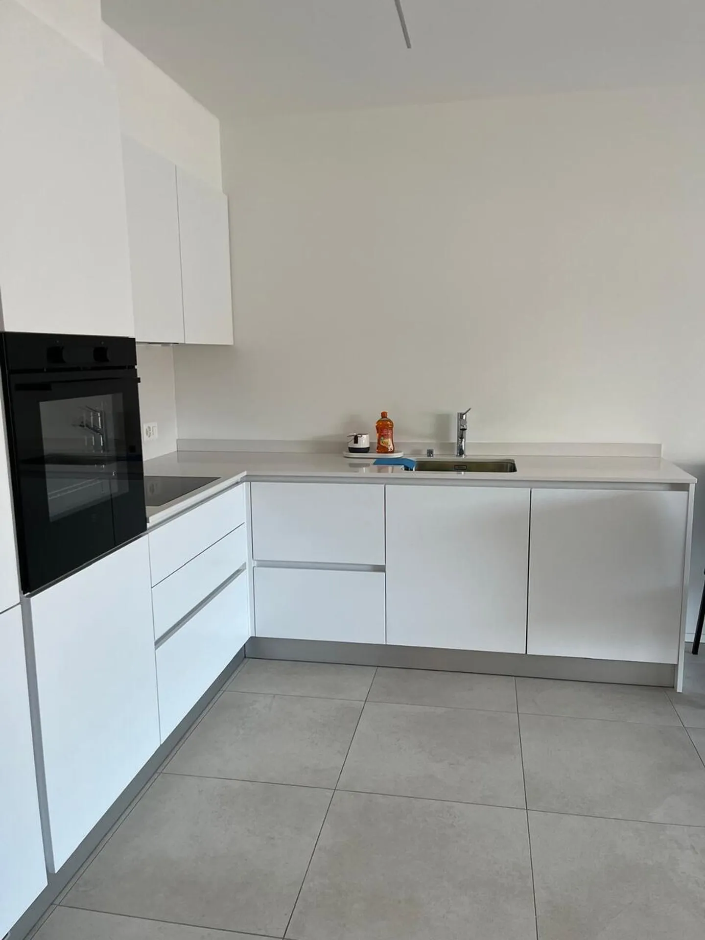 Helle 2,5-Zimmer-Wohnung mit Seeblick zu vermieten. Hauptwohnsitz. - Foto 3 von 9