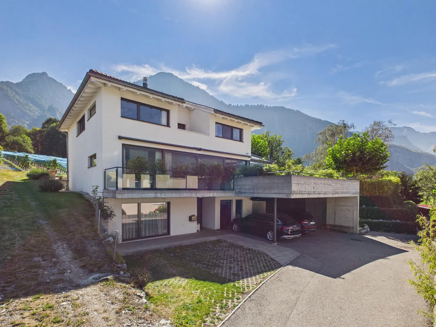 Über 1’000 m² Freiraum – Einfamilienhaus, Garten und viel Privatsphäre - Photo 2 sur 30