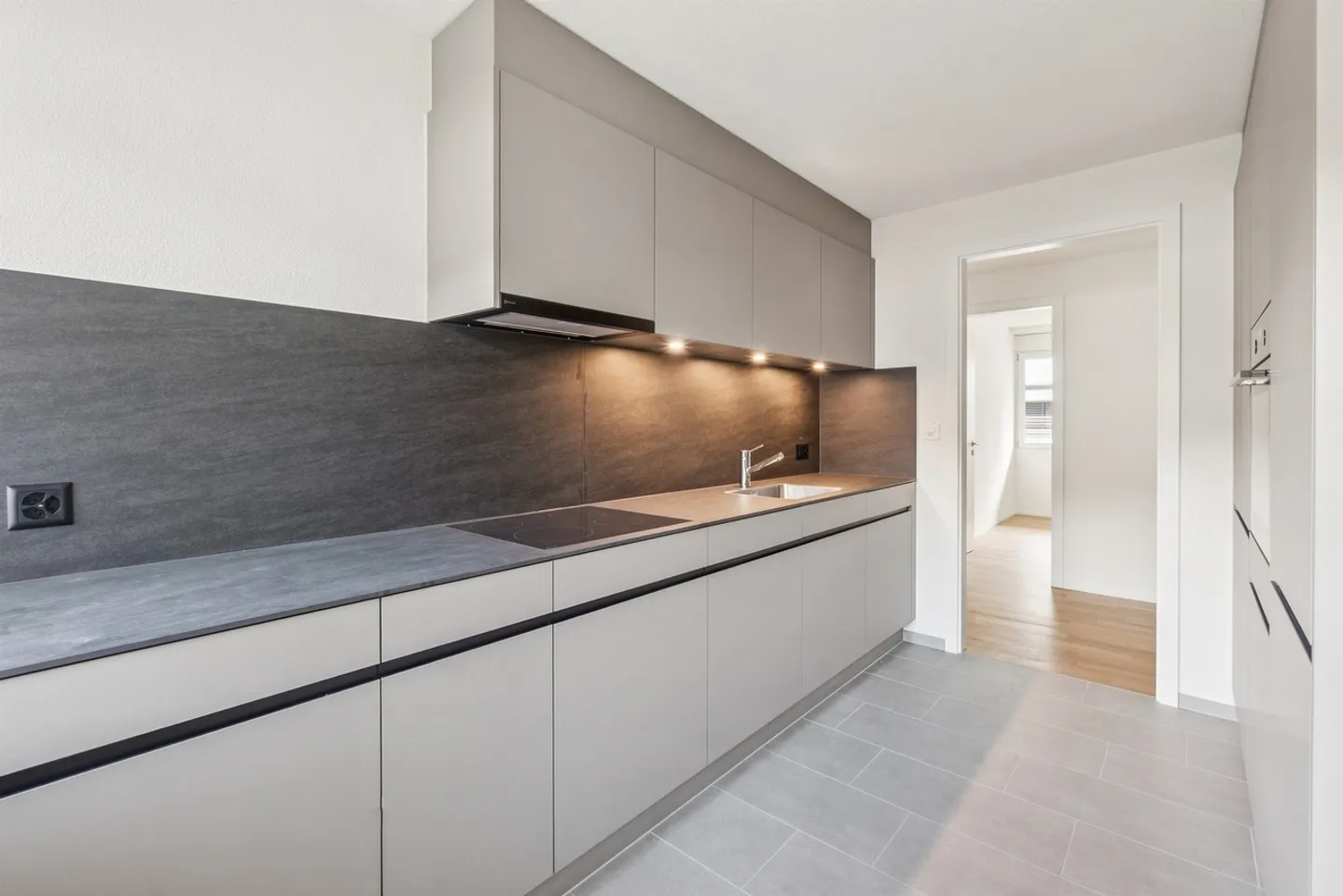 First rental after renovation - Living in the center - Photo 2 of 10