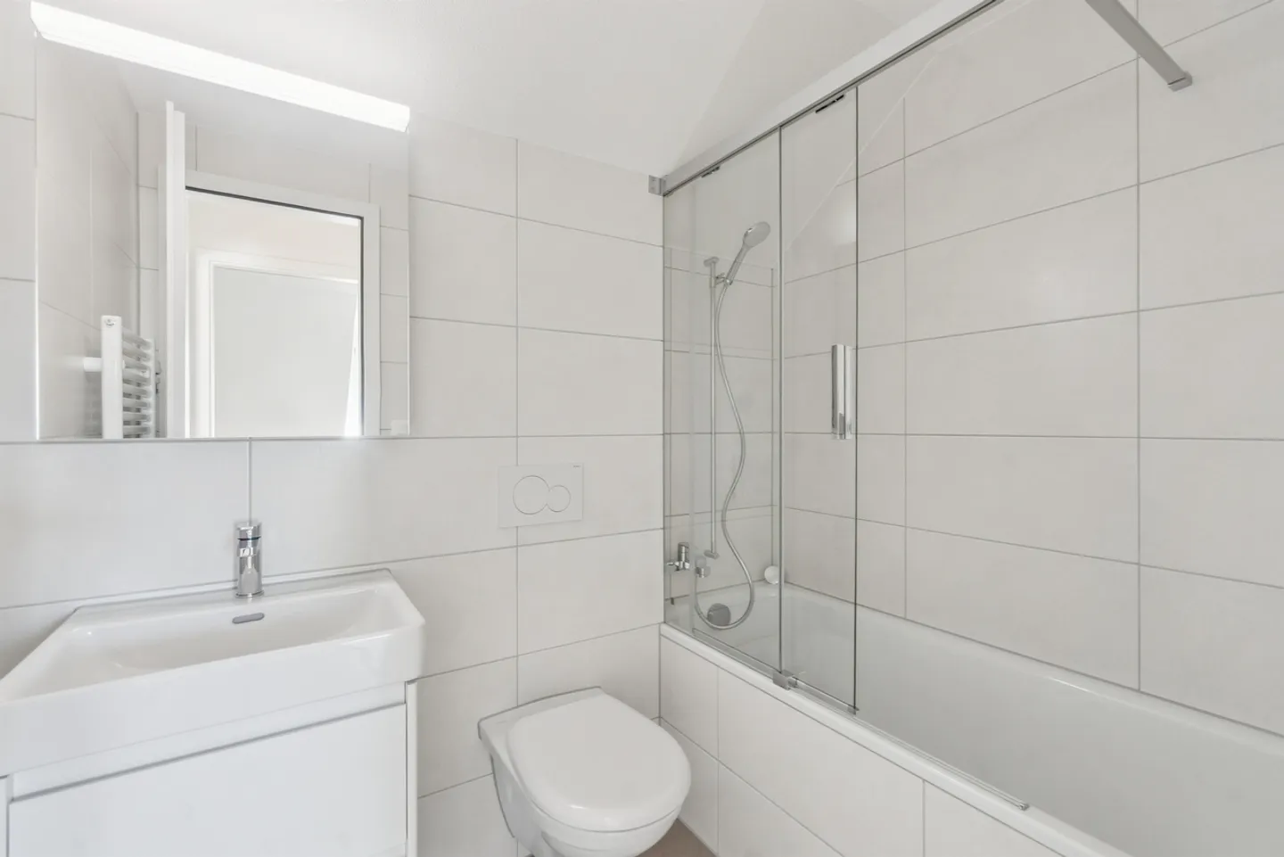 First rental after renovation - Living in the center - Photo 3 of 10