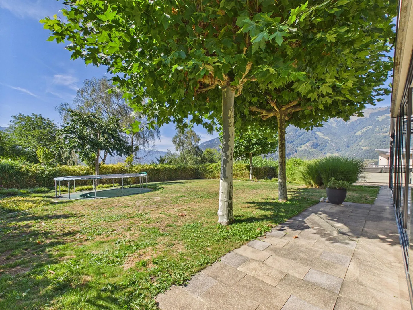 Über 1’000 m² Freiraum – Einfamilienhaus, Garten und viel Privatsphäre - Photo 8 sur 30