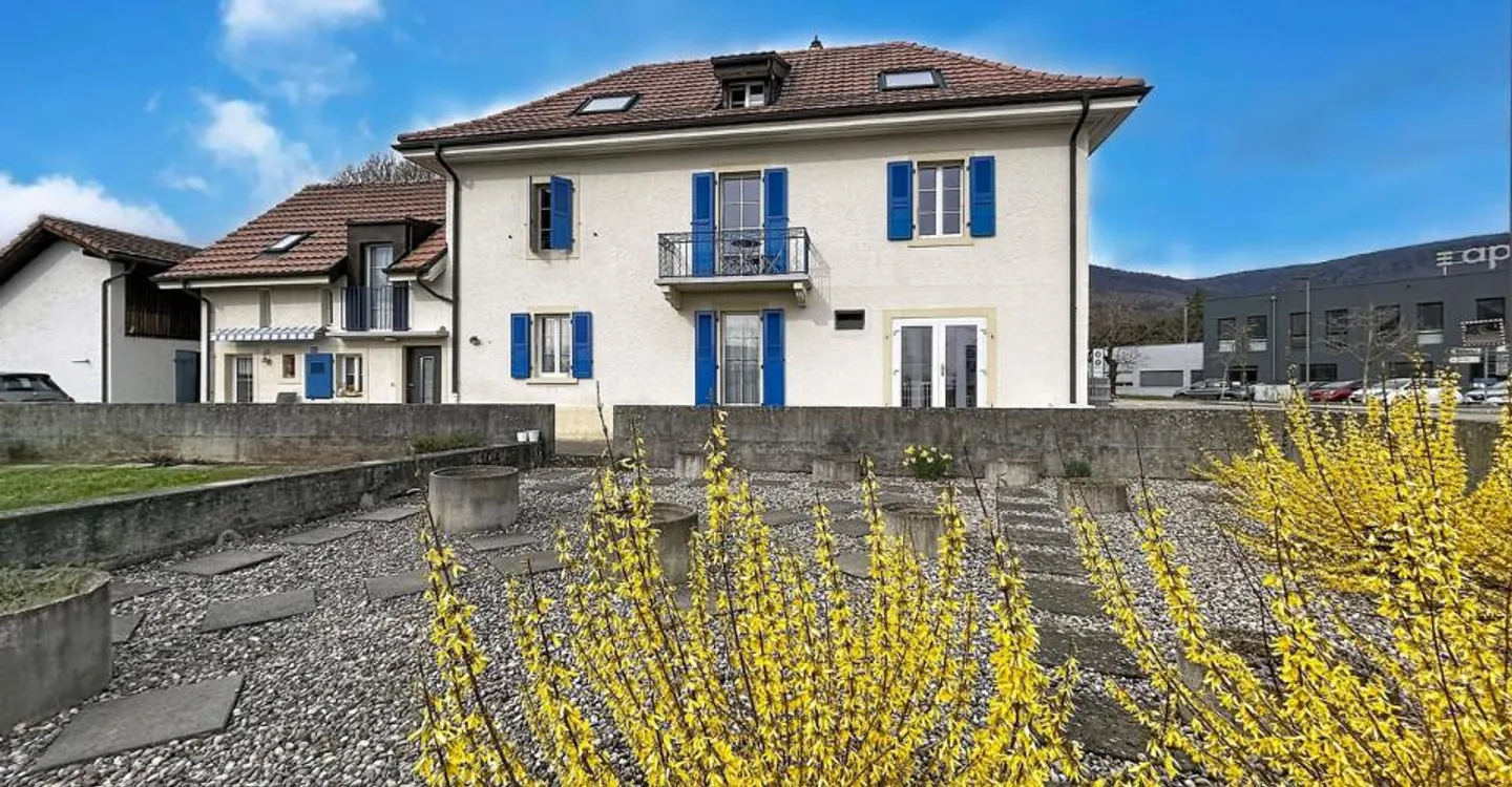Immeuble résidentiel avec locations - Photo 1 sur 11
