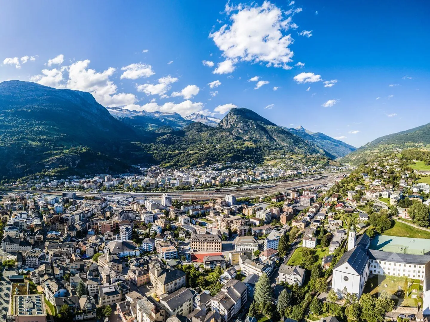 Off-Market Hotel in Wallis - Foto 1 von 1