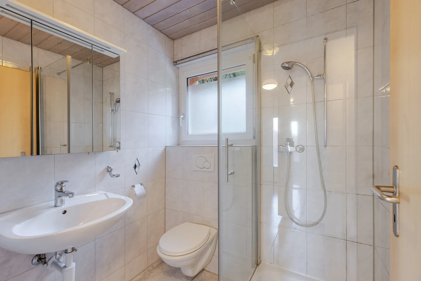 Appartamento con 4,5 stanze, terrazza e vista splendida - Foto 13 di 15