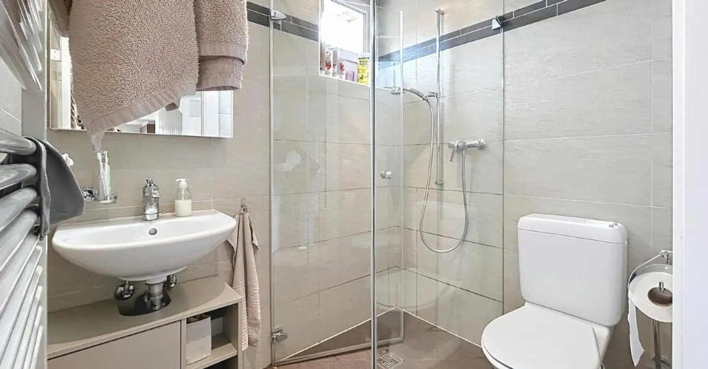 Immeuble résidentiel avec locations - Photo 6 sur 11