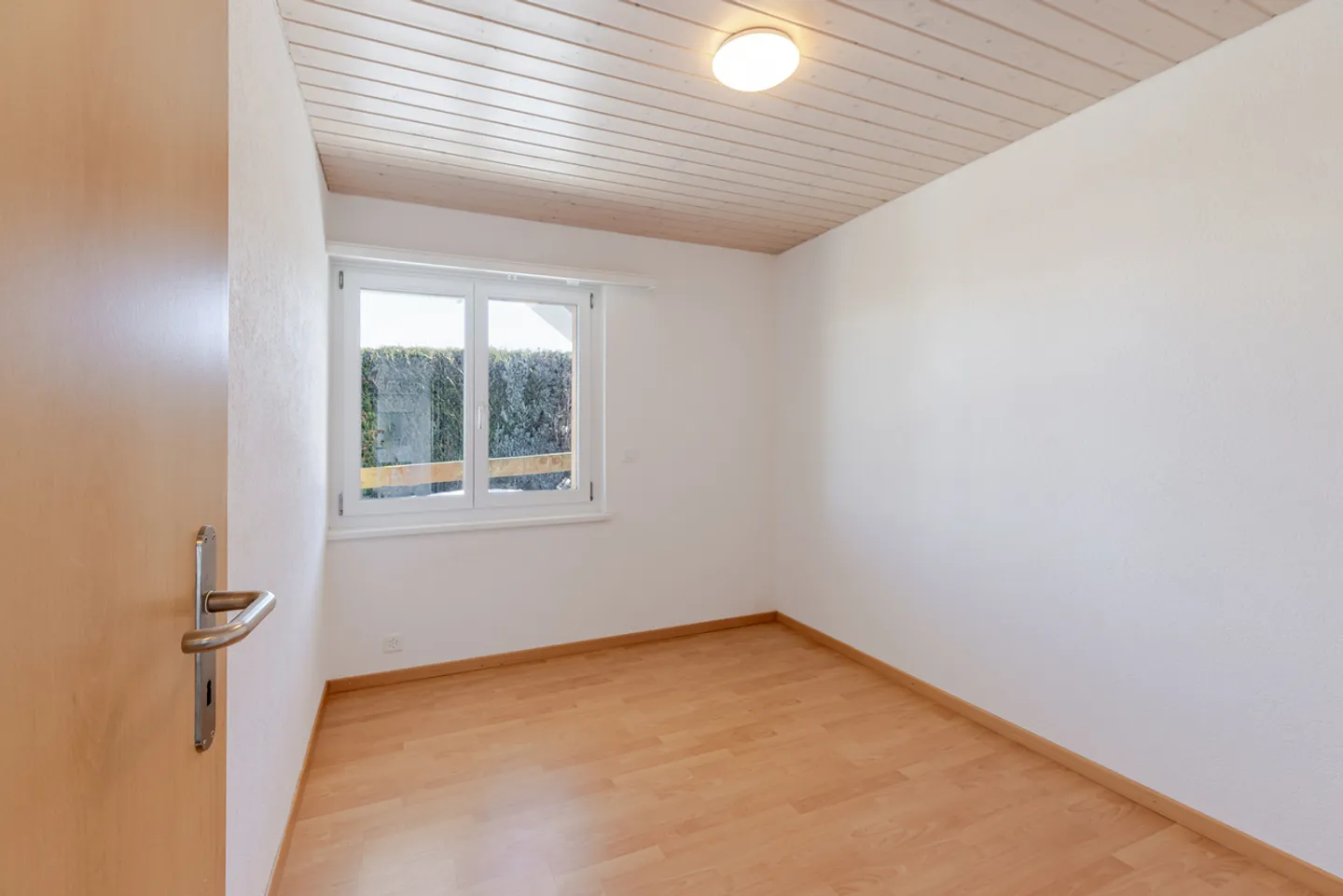 Appartamento con 4,5 stanze, terrazza e vista splendida - Foto 14 di 15