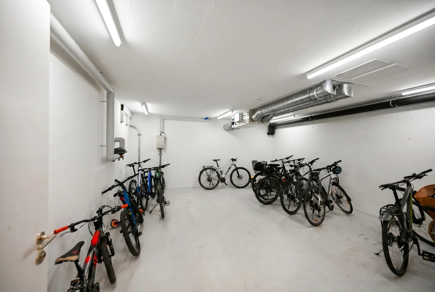 AVEC AMOUR DU DÉTAIL | OPPORTUNITÉ UNIQUE SUR LE BRUDERHOLZ - Photo 14 sur 14