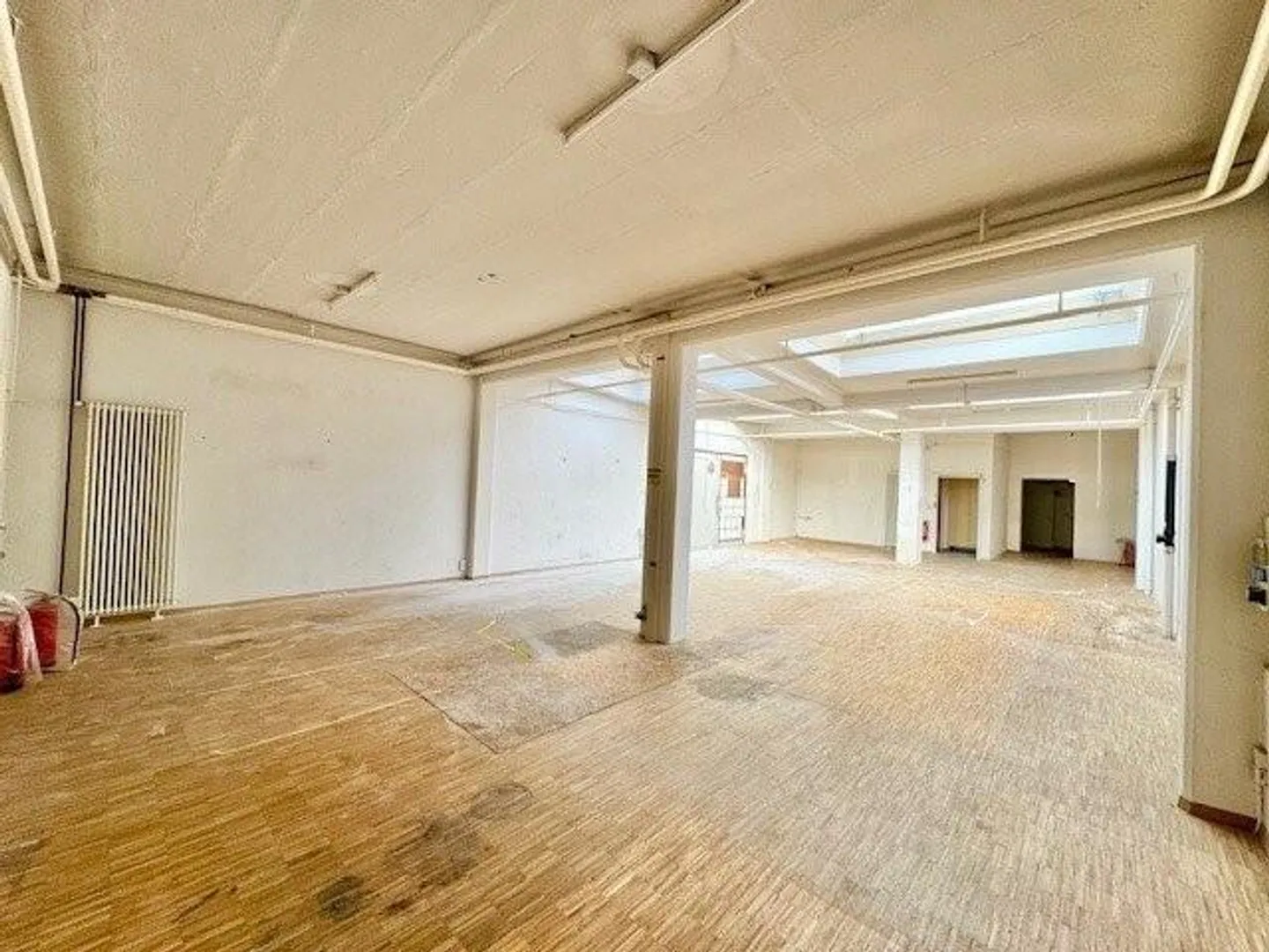 «Gewerberäumlichkeiten mit Büro im Gundeli (bis 475m2)» - Foto 3 von 12