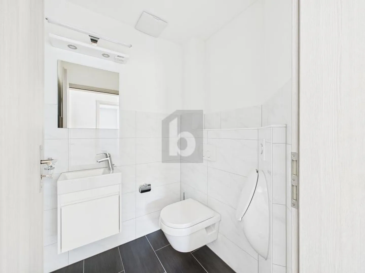 Hochwertiger Büroraum - Foto 3 von 6