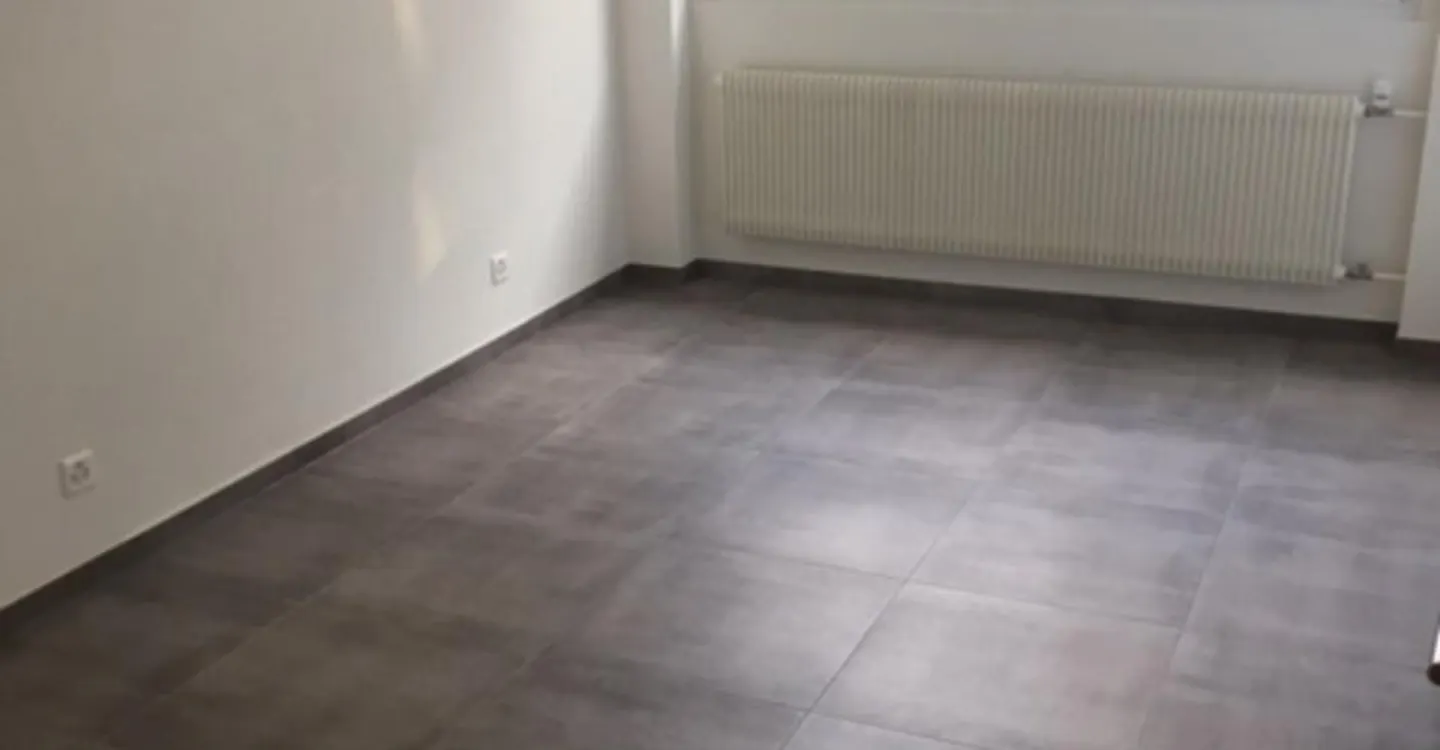 2-Zimmer-Wohnung im 1. Stock zur Miete im Stadtzentrum von Biel - Foto 4 von 4
