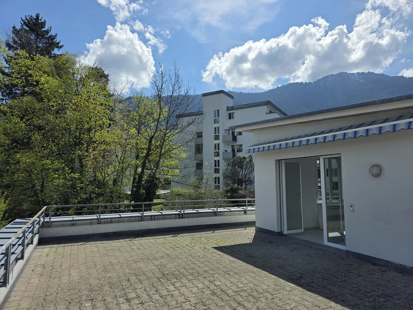 Appartement 2.5 pièces dans un emplacement central - Photo 8 sur 10