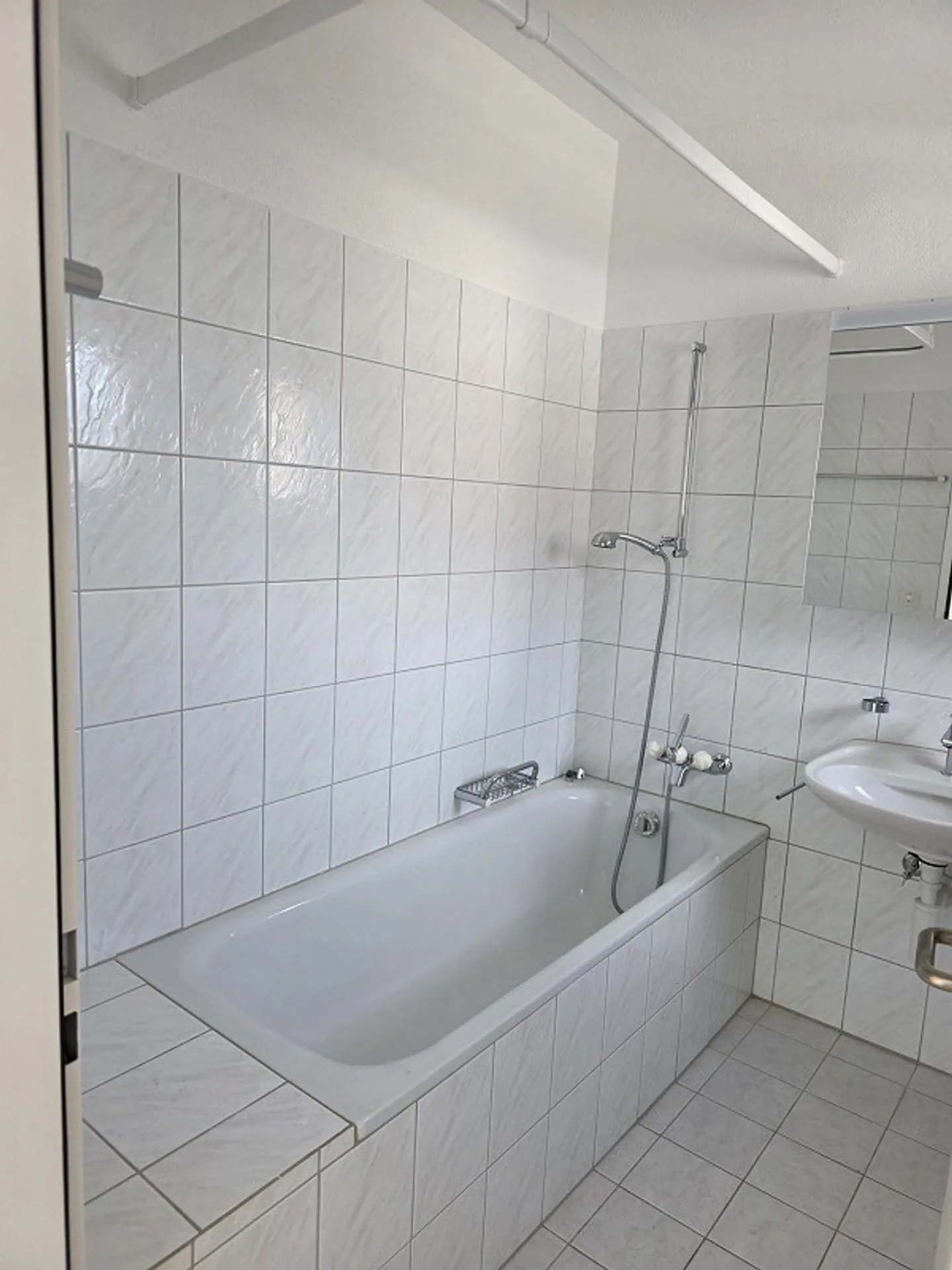 Appartement 2.5 pièces dans un emplacement central - Photo 5 sur 10