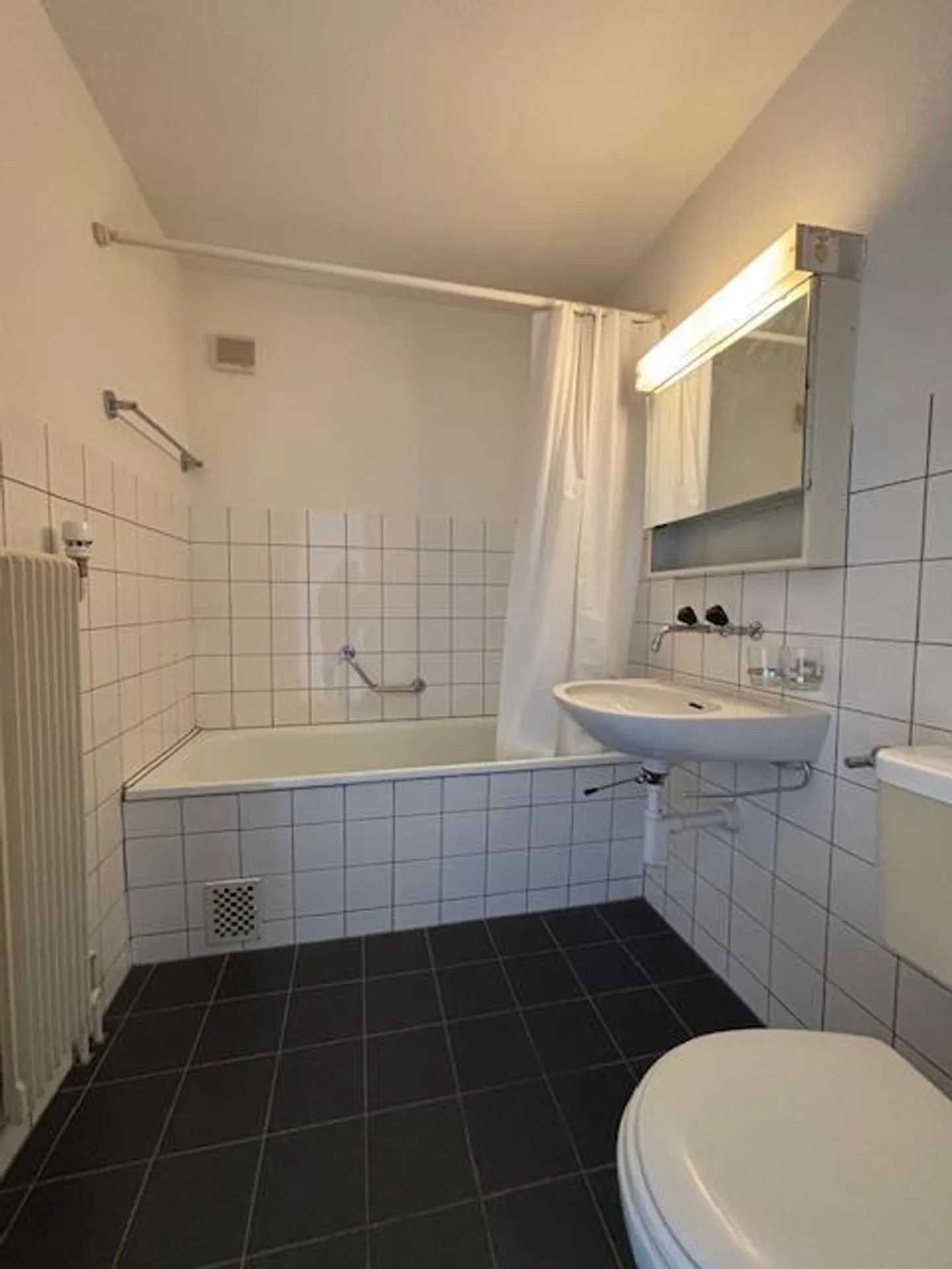 Petit mais bien - Votre nouvel appartement d'une chambre dans un quartier calme... - Photo 3 sur 5