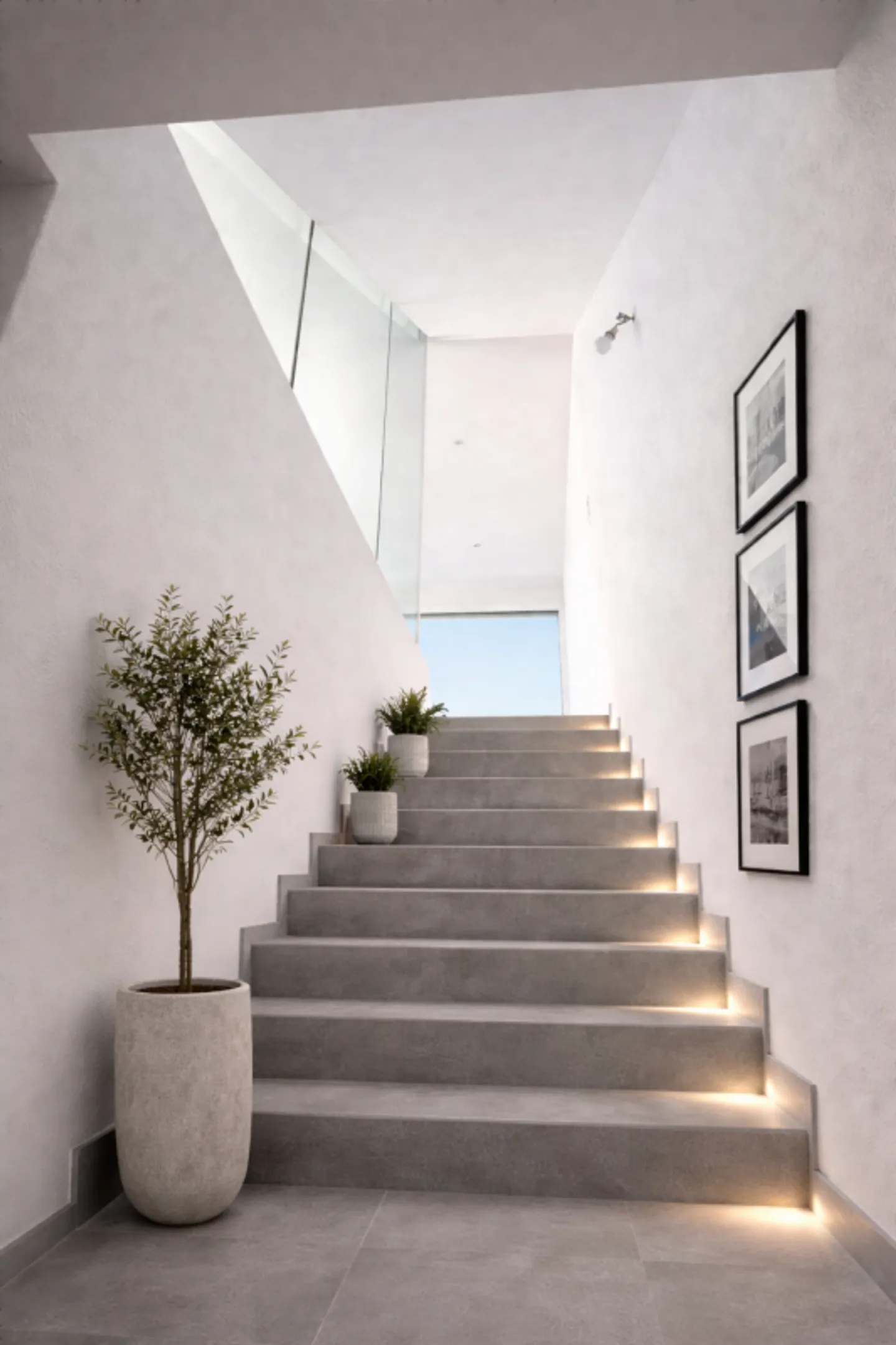 Modern Villa with Lake View - Photo 4 of 16