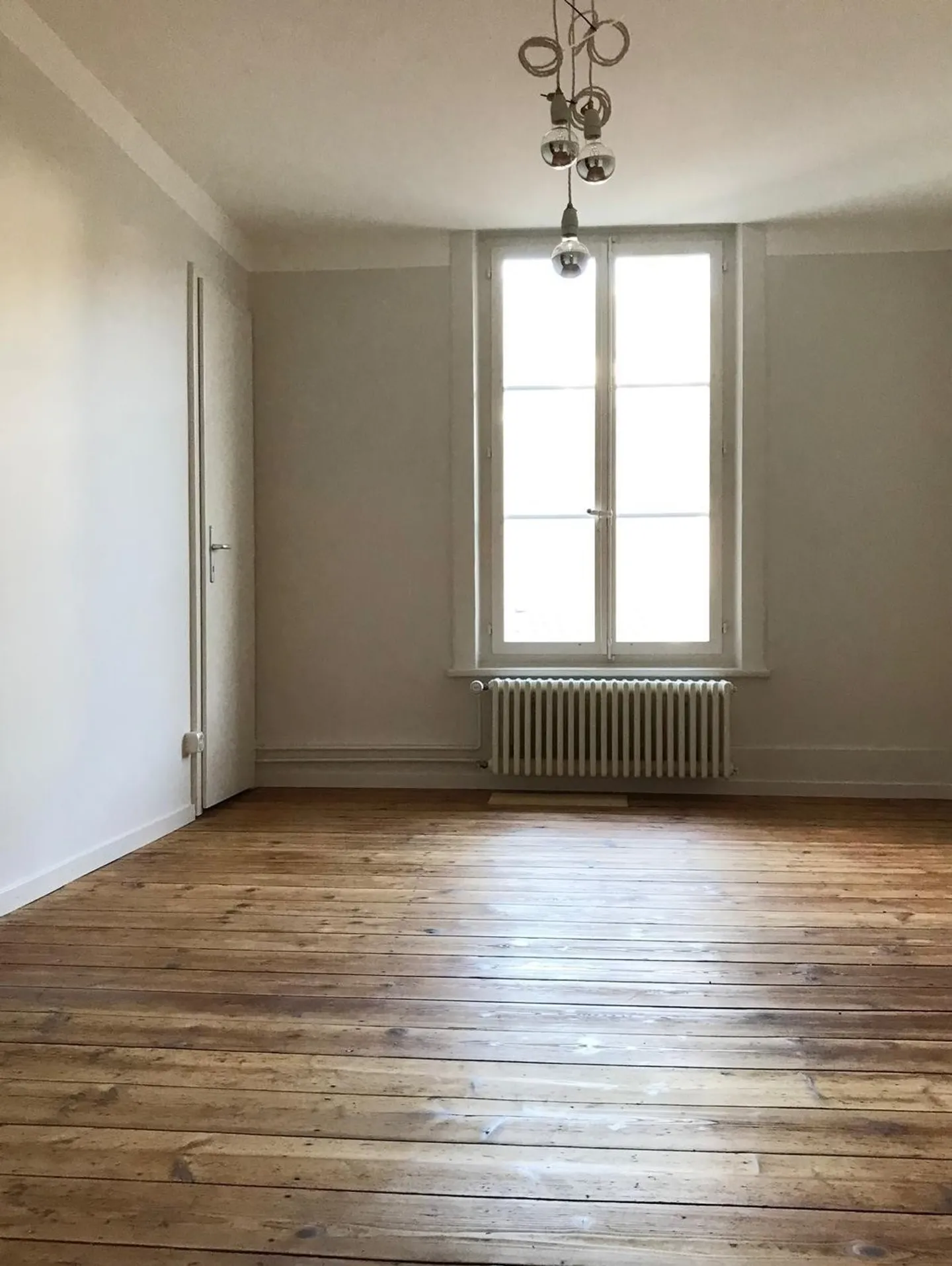 Charming 1-room apartment in the old town - Photo 2 of 9