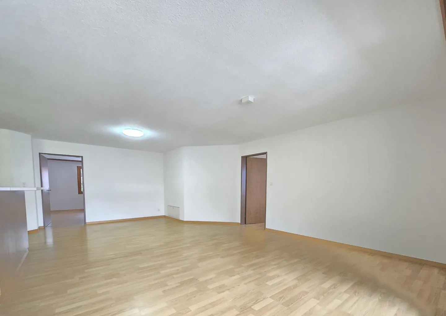 Cozy living in a favorable location - Photo 4 of 10