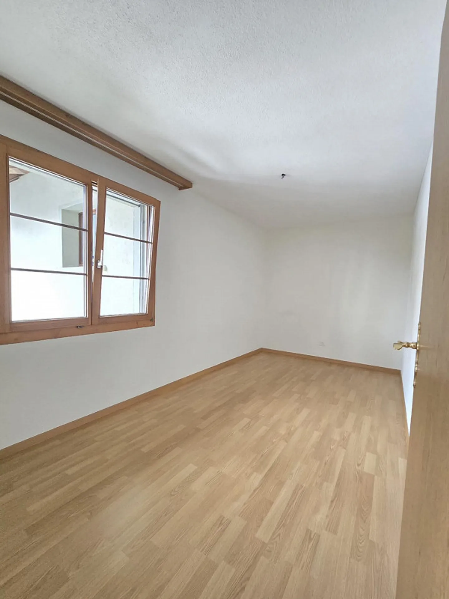 Cozy living in a favorable location - Photo 8 of 10