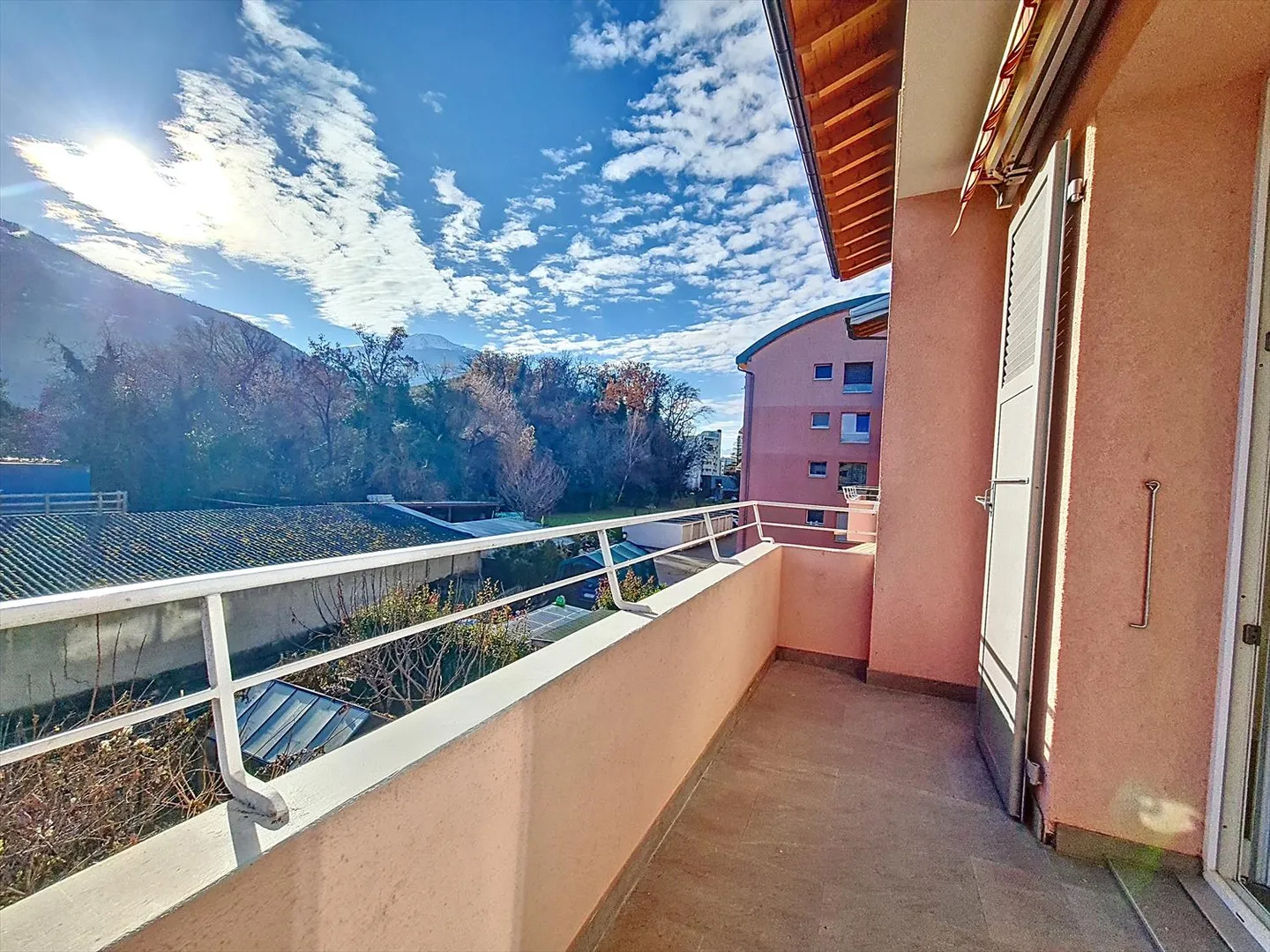 Sion, modernes 3,5-Zimmer-Apartment von 80 m2 mit Südbalkon - Foto 9 von 19