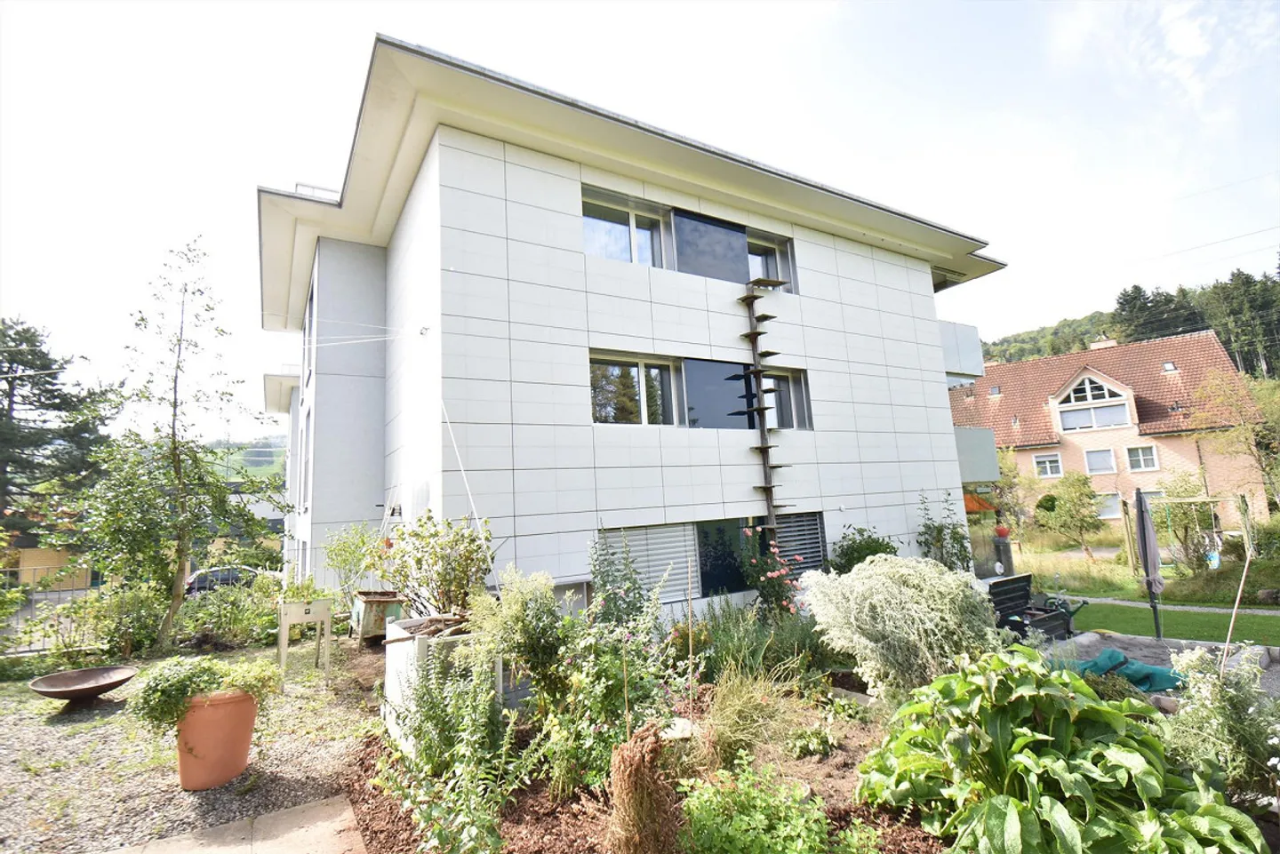 Vivre dans le vert et utilisation partagée de l'espace jardin - Photo 9 sur 10