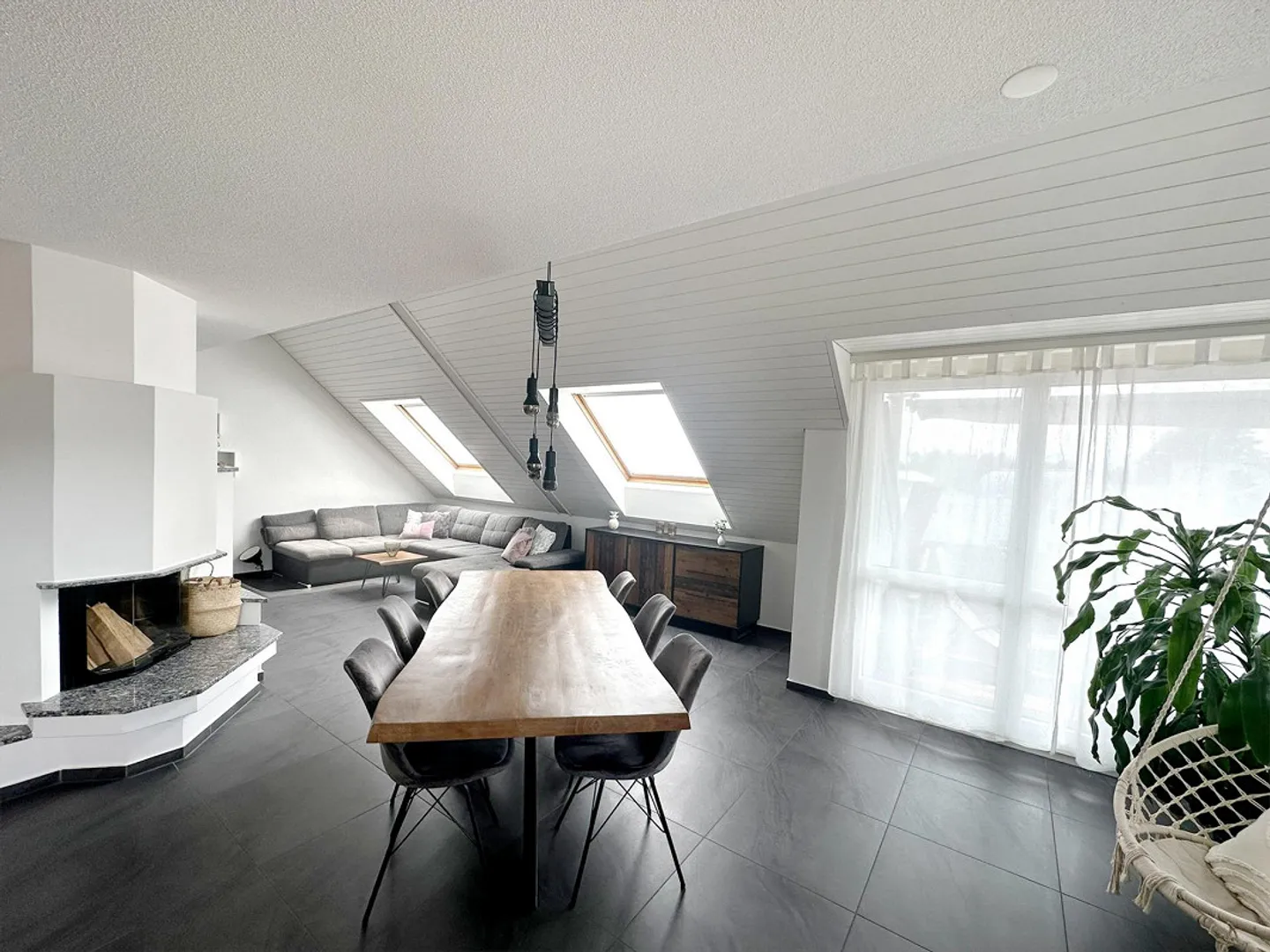 Traumhafte 4.5-Zimmer Dach-Maisonette mit 159 m² Wohnfläche - Foto 3 von 14