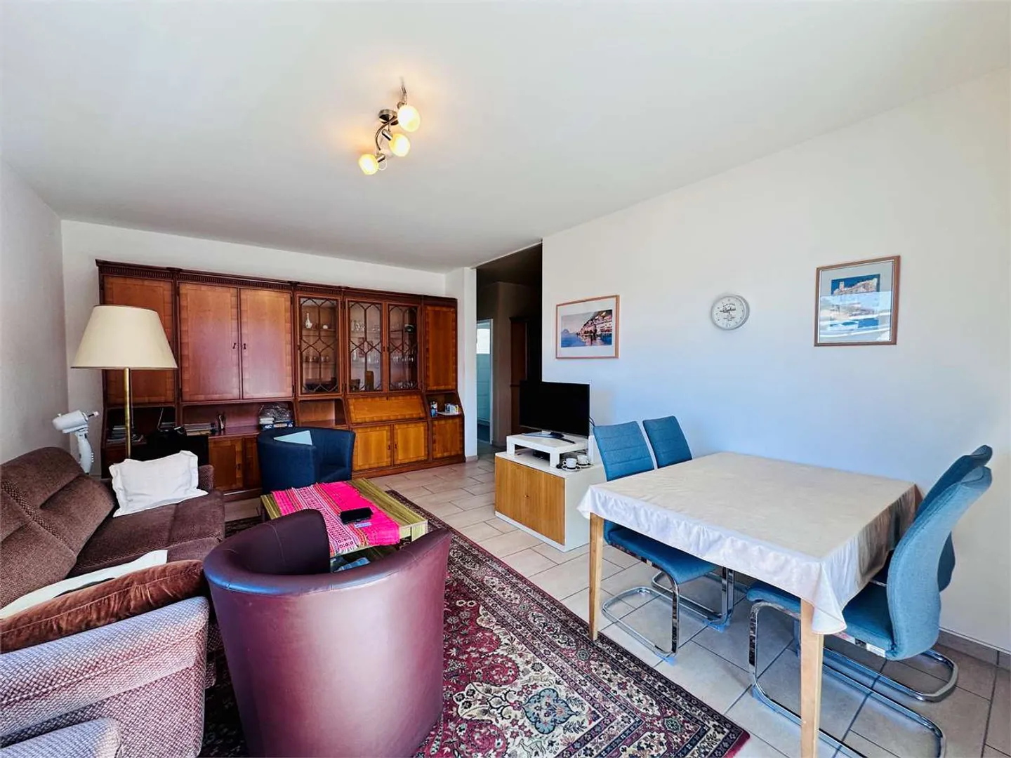 PORZA - Appartement 3,5 pièces avec vue sur le lac, rénové avec garage privé - Photo 4 sur 11