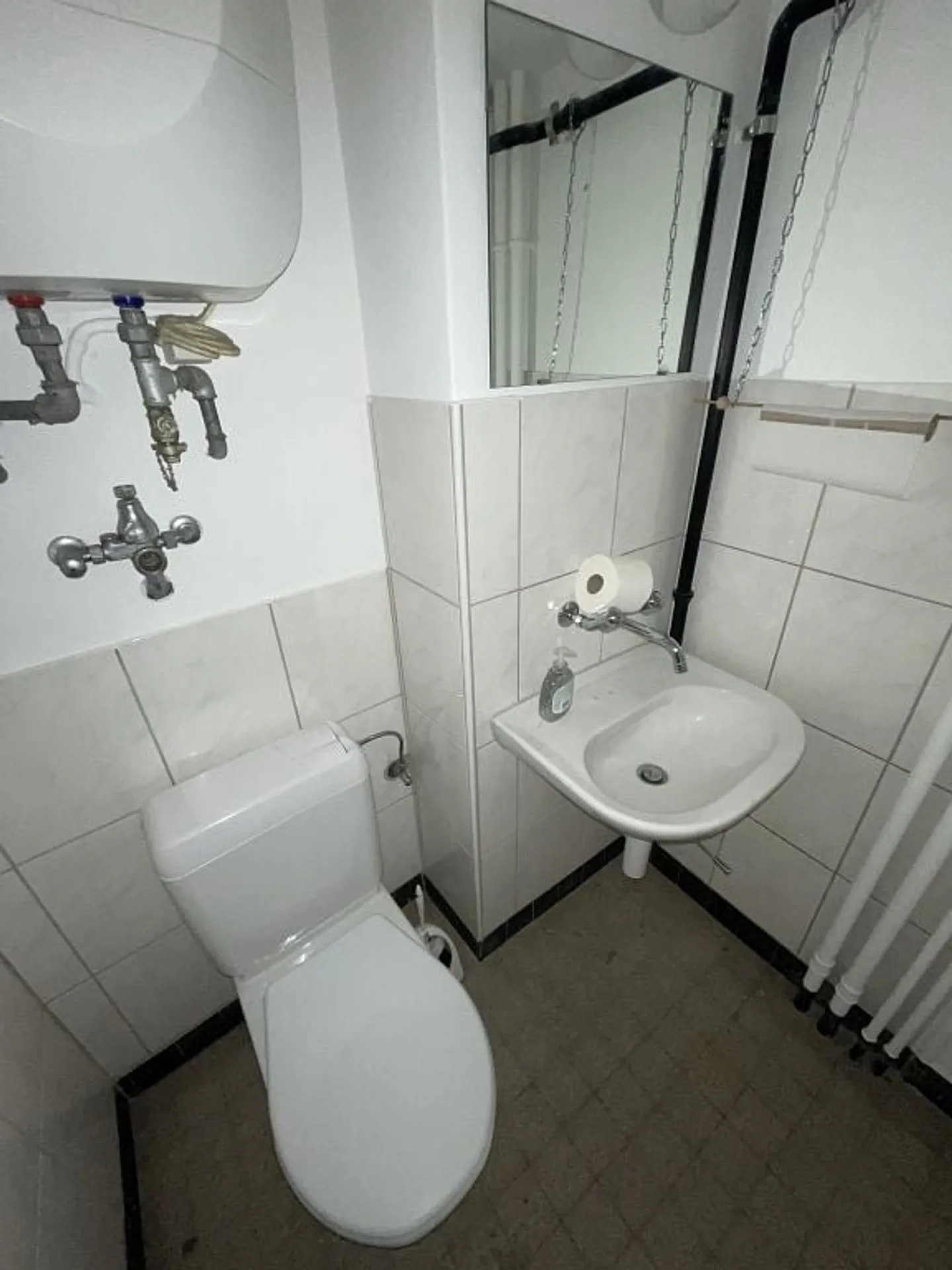 Shop, 1st basement left - Photo 5 of 5