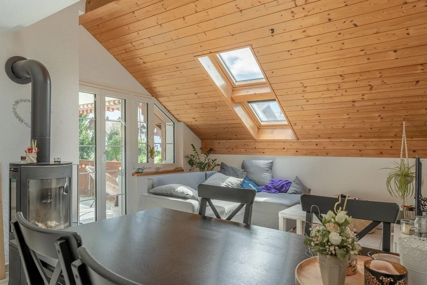 Cozy 4.5-room apartment in a quiet environment - Photo 4 of 10