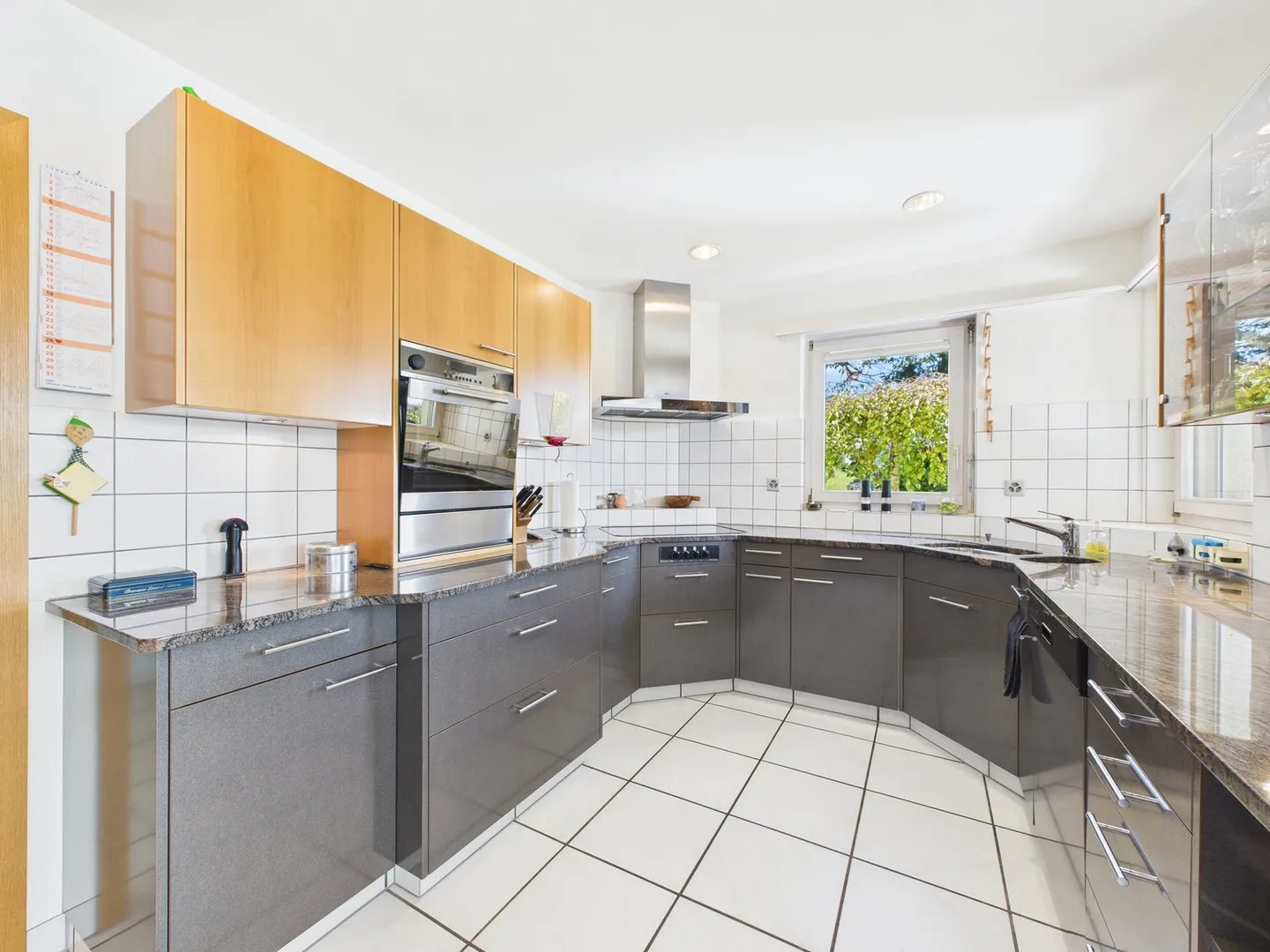 Dreamlike lake and mountain view with plenty of privacy - Photo 8 of 20