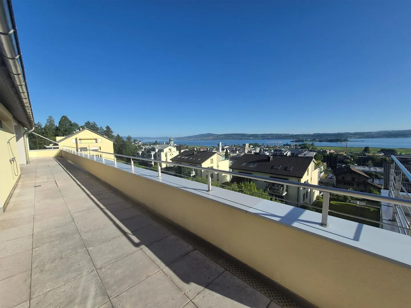Maisonette attico esclusiva con vista mozzafiato sul lago - Foto 11 di 11