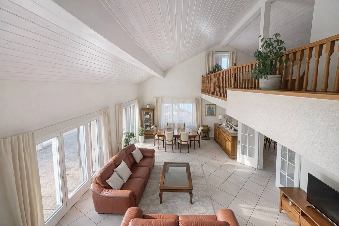 Villa with heated pool and unobstructed view in Villars-Sainte-Croix - Photo 5 of 12