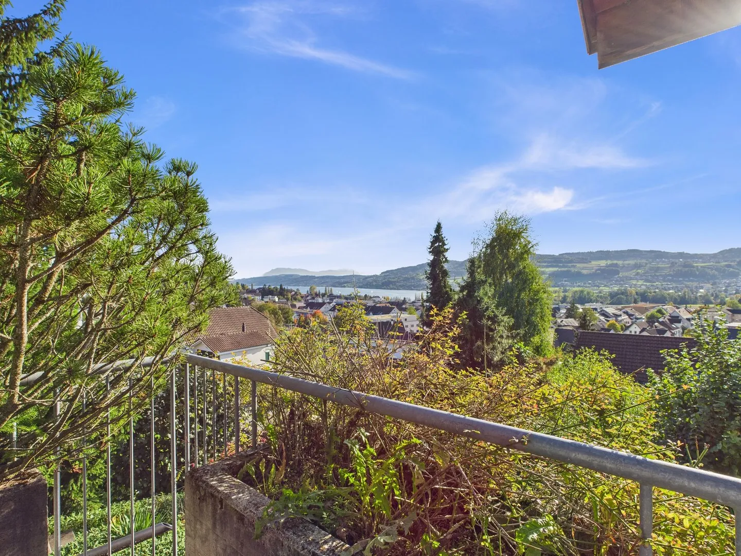 Dreamlike lake and mountain view with plenty of privacy - Photo 18 of 20