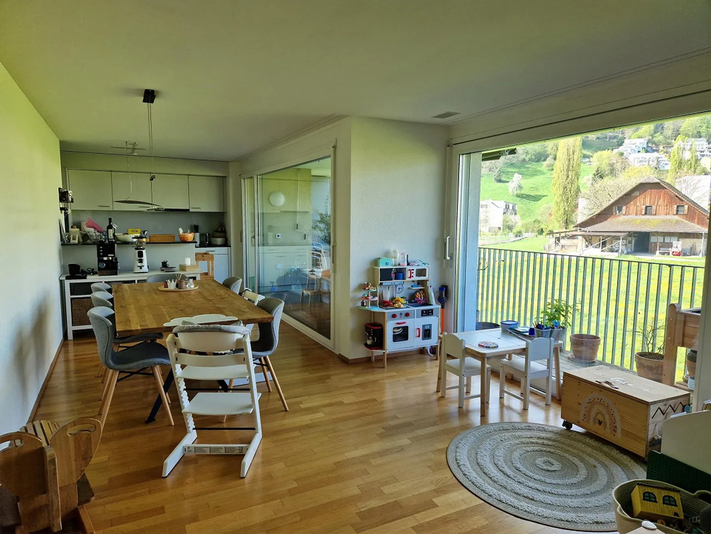 Vivere dove la natura incontra il comfort - Foto 3 di 9