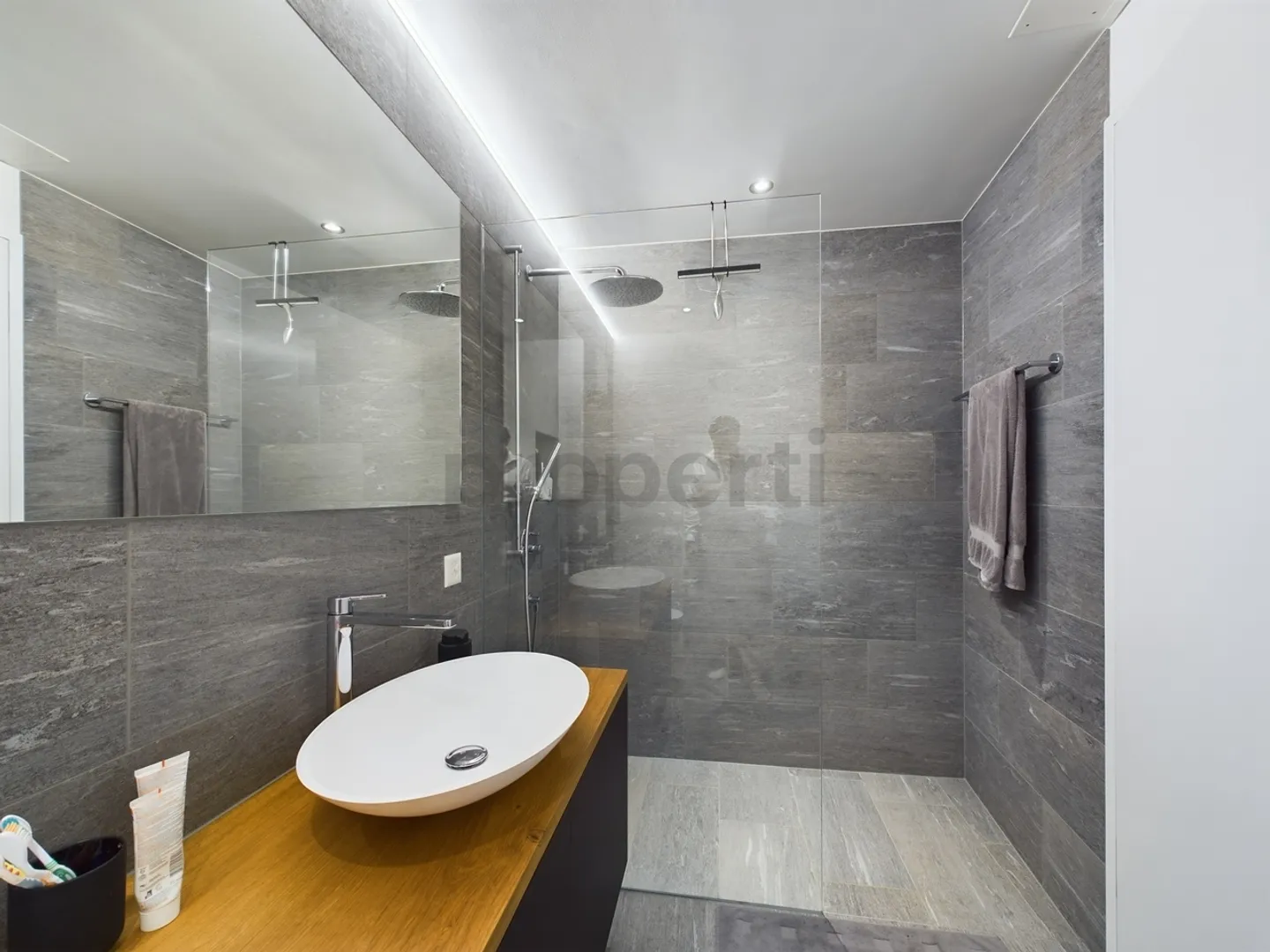 Appartement exceptionnel de 3,5 pièces à Trin Mulin - Photo 7 sur 9