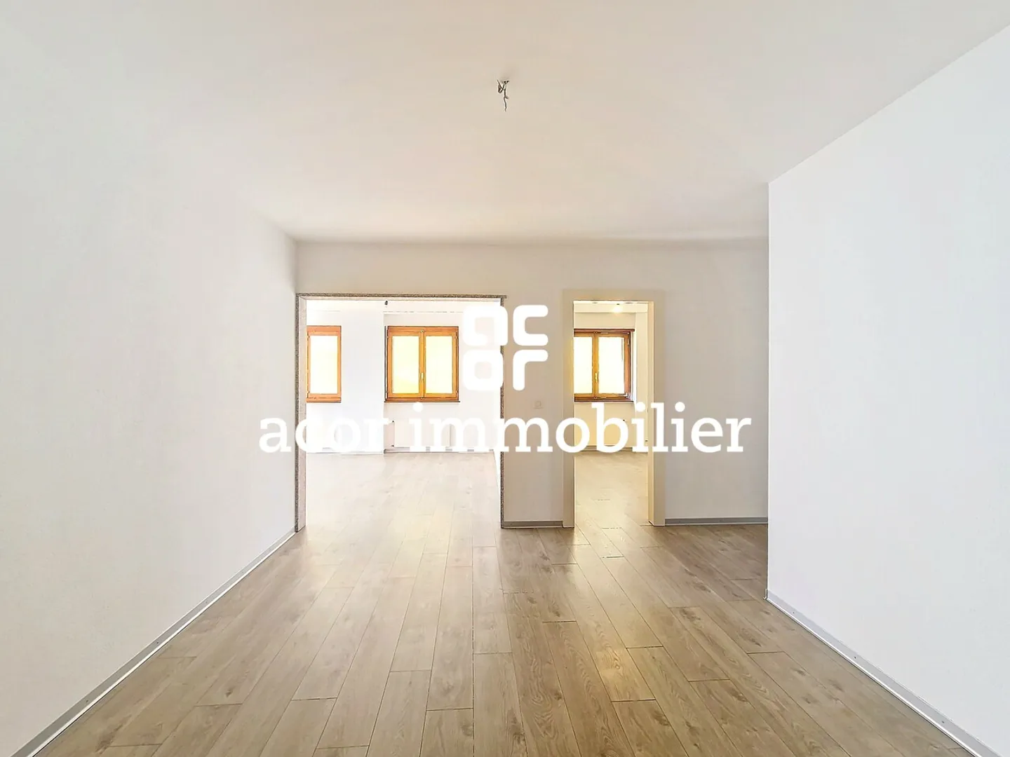 Property in the center of Sion – Ideal for medical office or office! - Photo 4 of 5